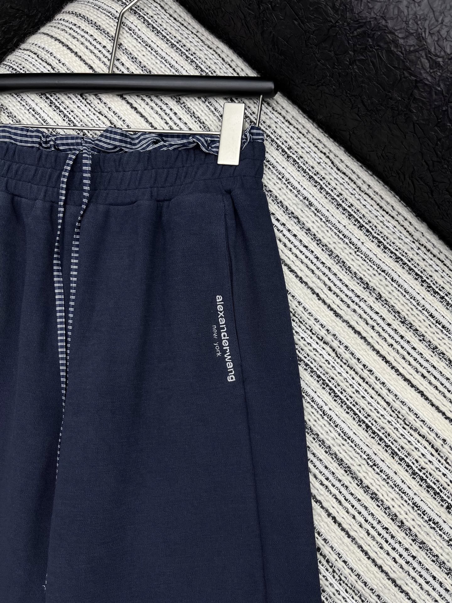 “2025 Single-Rate Female Suit: High-Quality Fabric, Comfortable Fit in Blue Gray (S M L)” - 图片 3