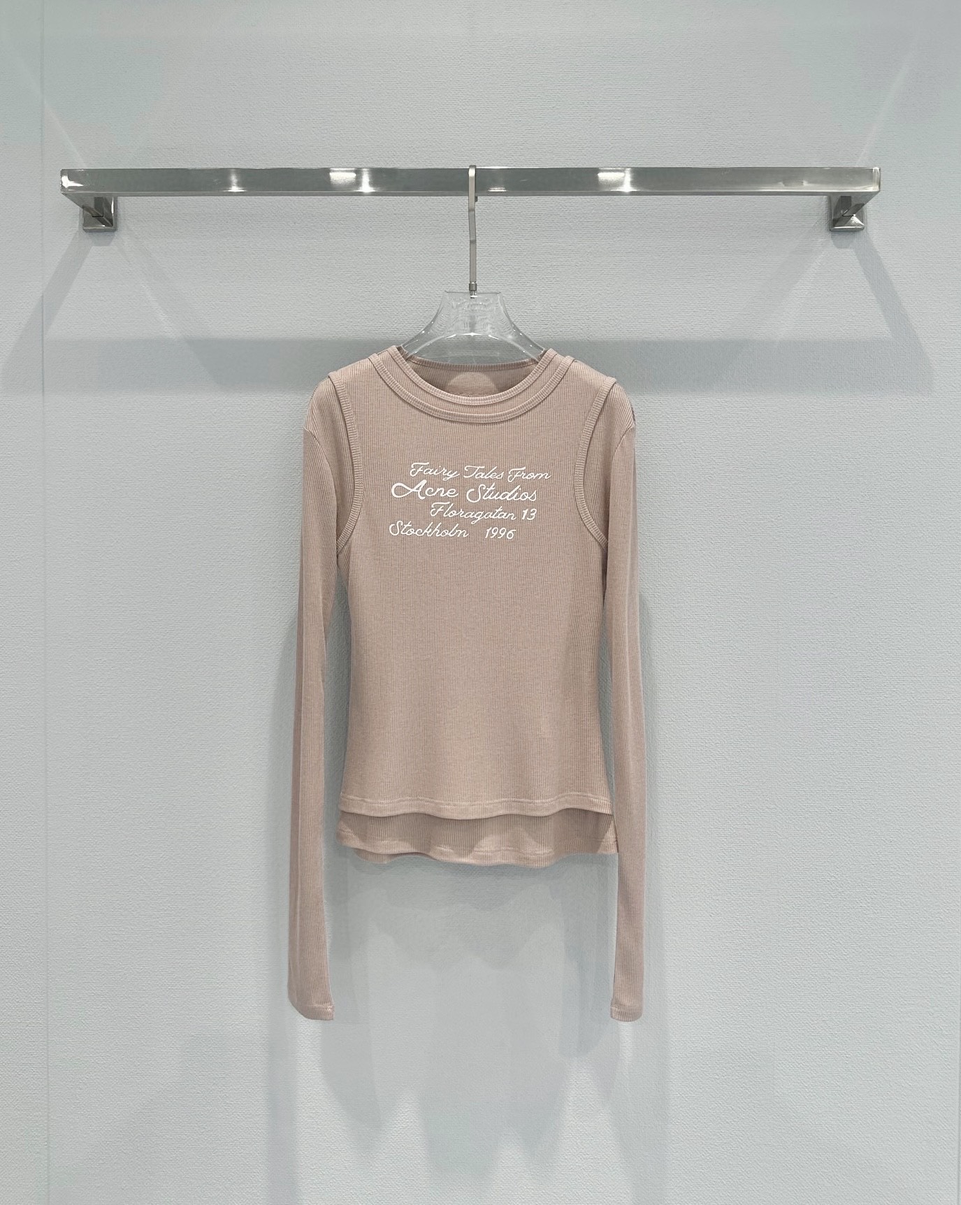 “2025 ACNE STUDIO Female Suit: Stylish Design for Fashion-Sensitive Women in Various Sizes”