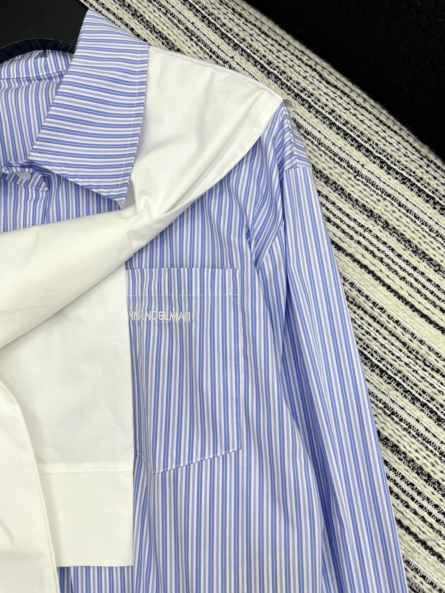 2025 New Embroidered Shawl Shirt for Women in Blue and White, High-Quality Cotton Silk - 图片 3