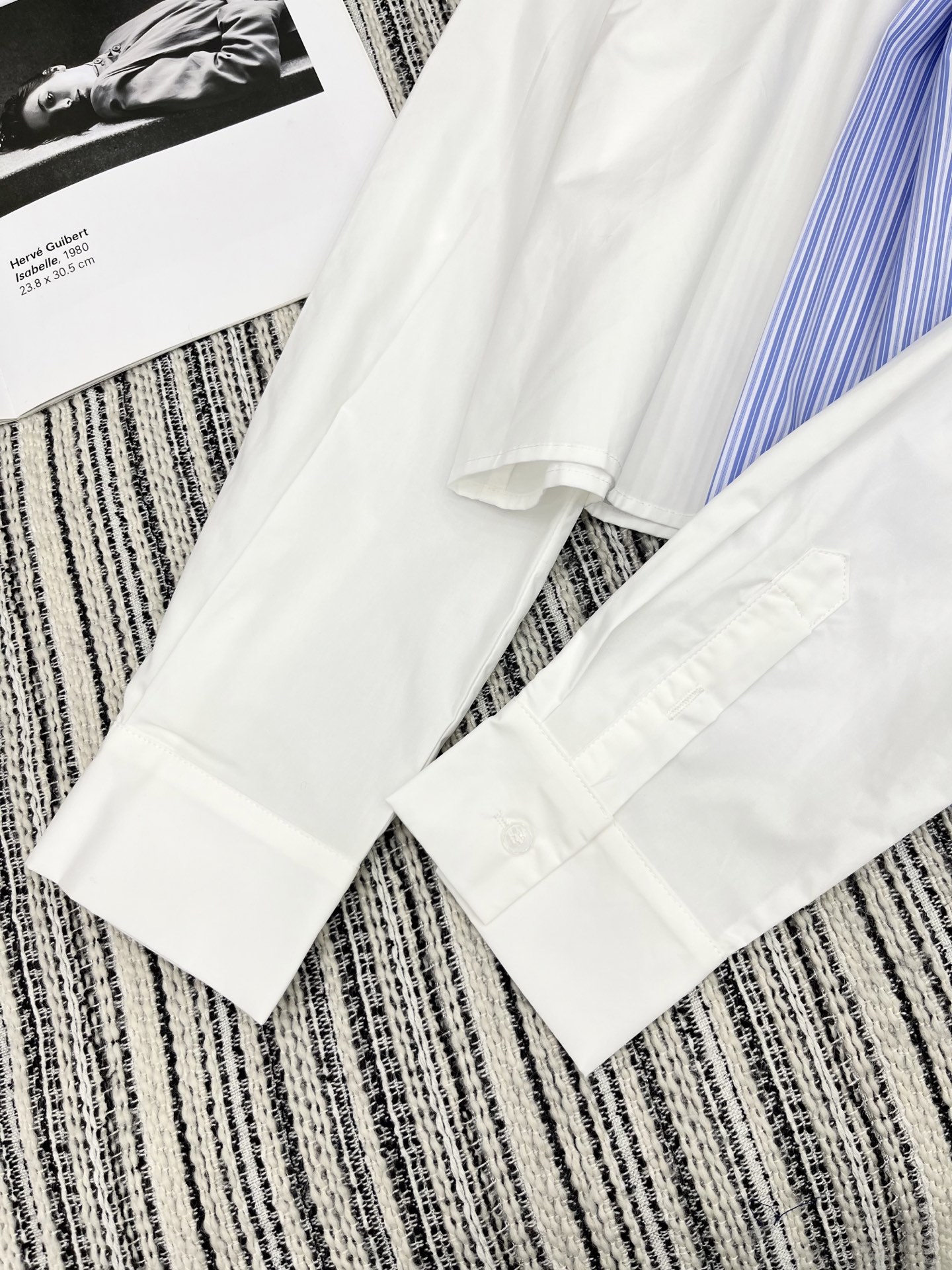 2025 New Single Hard-Core Women’s Suit: Embroidered Crumbed Shawl Shirt - 图片 5