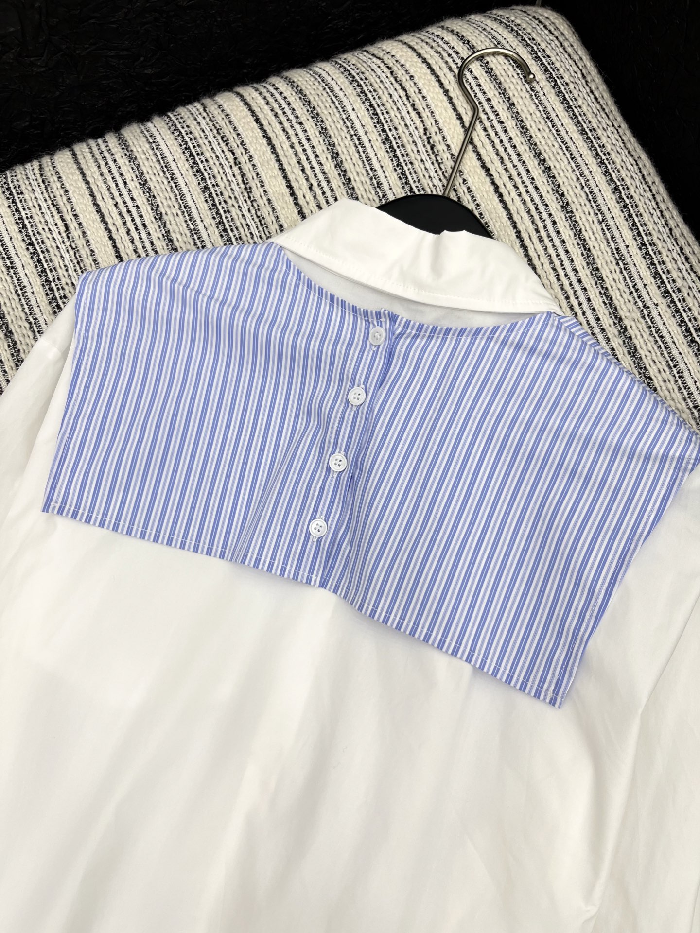 2025 New Single Hard-Core Women’s Suit: Embroidered Crumbed Shawl Shirt - 图片 8