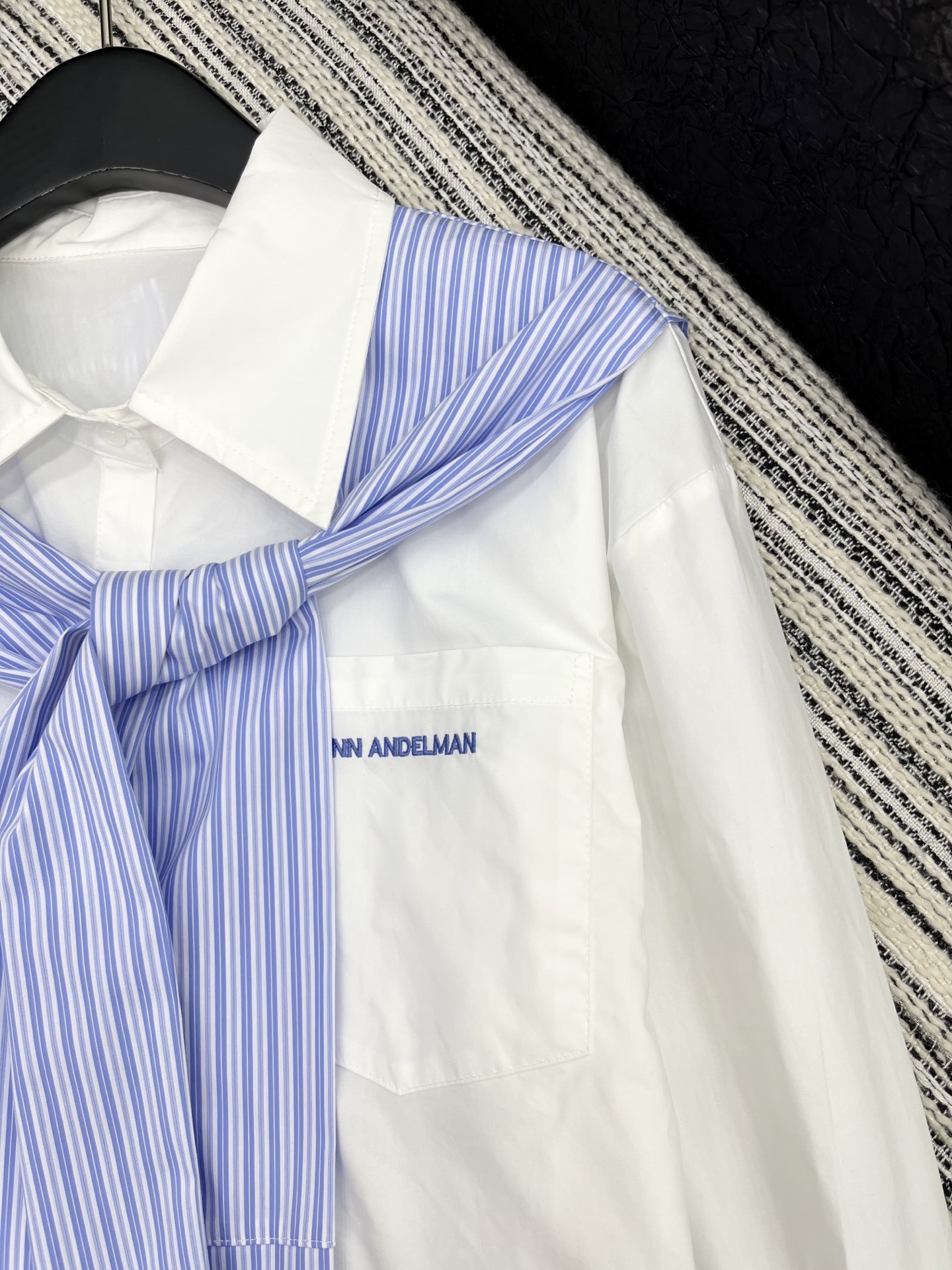 2025 New Single Hard-Core Women’s Suit: Embroidered Crumbed Shawl Shirt - 图片 3