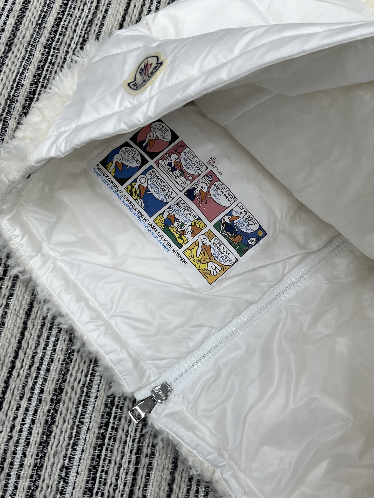 🛒𝐍𝐄𝐖 · 𝟐𝟎𝟐5/爆款现货

【原版定制】Mon*｜25秋冬泰迪毛毛拼接羽绒马甲外套
代购爆款本季