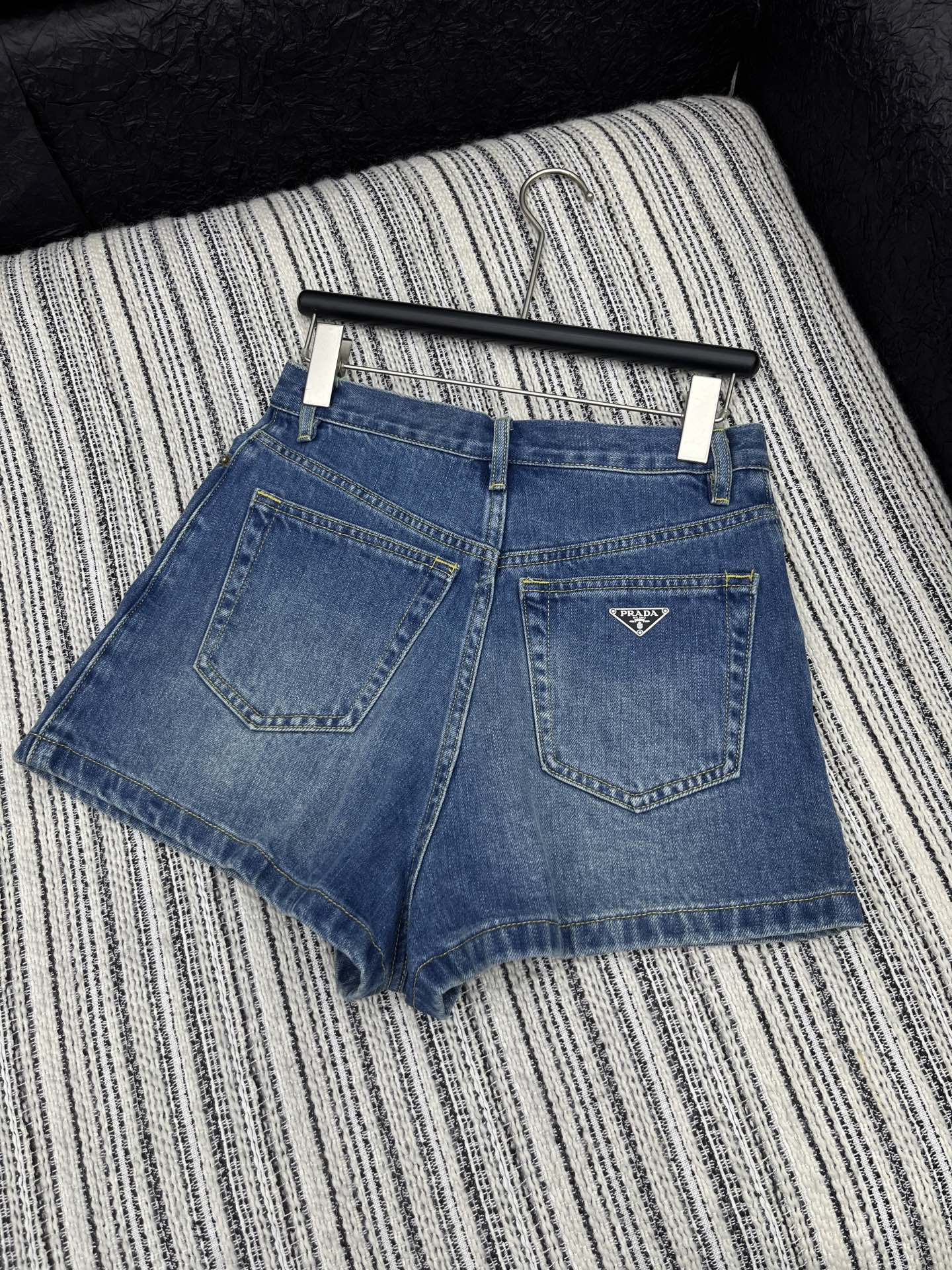 2025 New Explosion: Blue Single-Rate Female Suit with High-Waist and Wide Legs - 图片 2