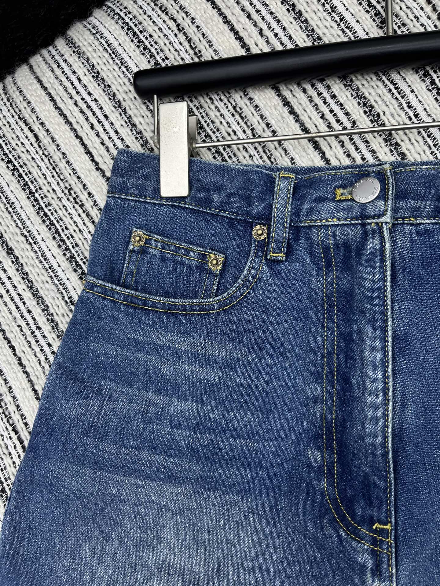 2025 New Explosion: Blue Single-Rate Female Suit with High-Waist and Wide Legs - 图片 4