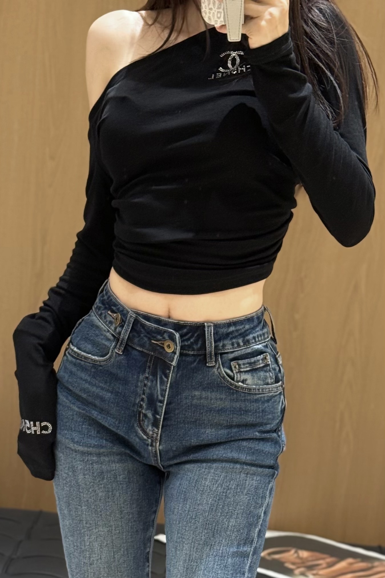 Chanel Off-Shoulder Wool Top, Comfortable & Stylish, Perfect For Daily Wear 6 i1754563835316 6831 0 5