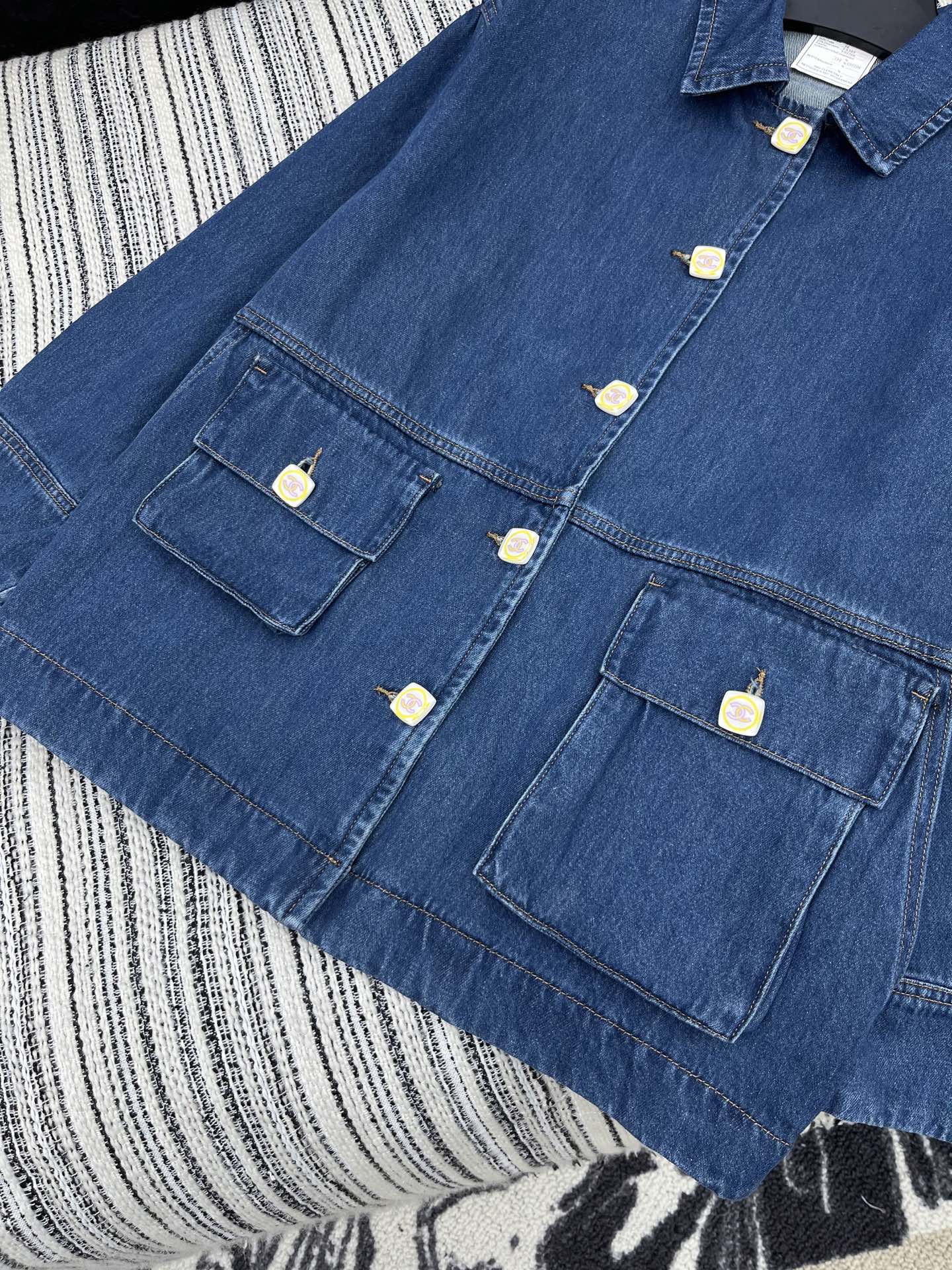 Chanel Vintage Denim Jacket - Classic Style, Premium Quality, Blue 5 i1754892176618 8088 0 3