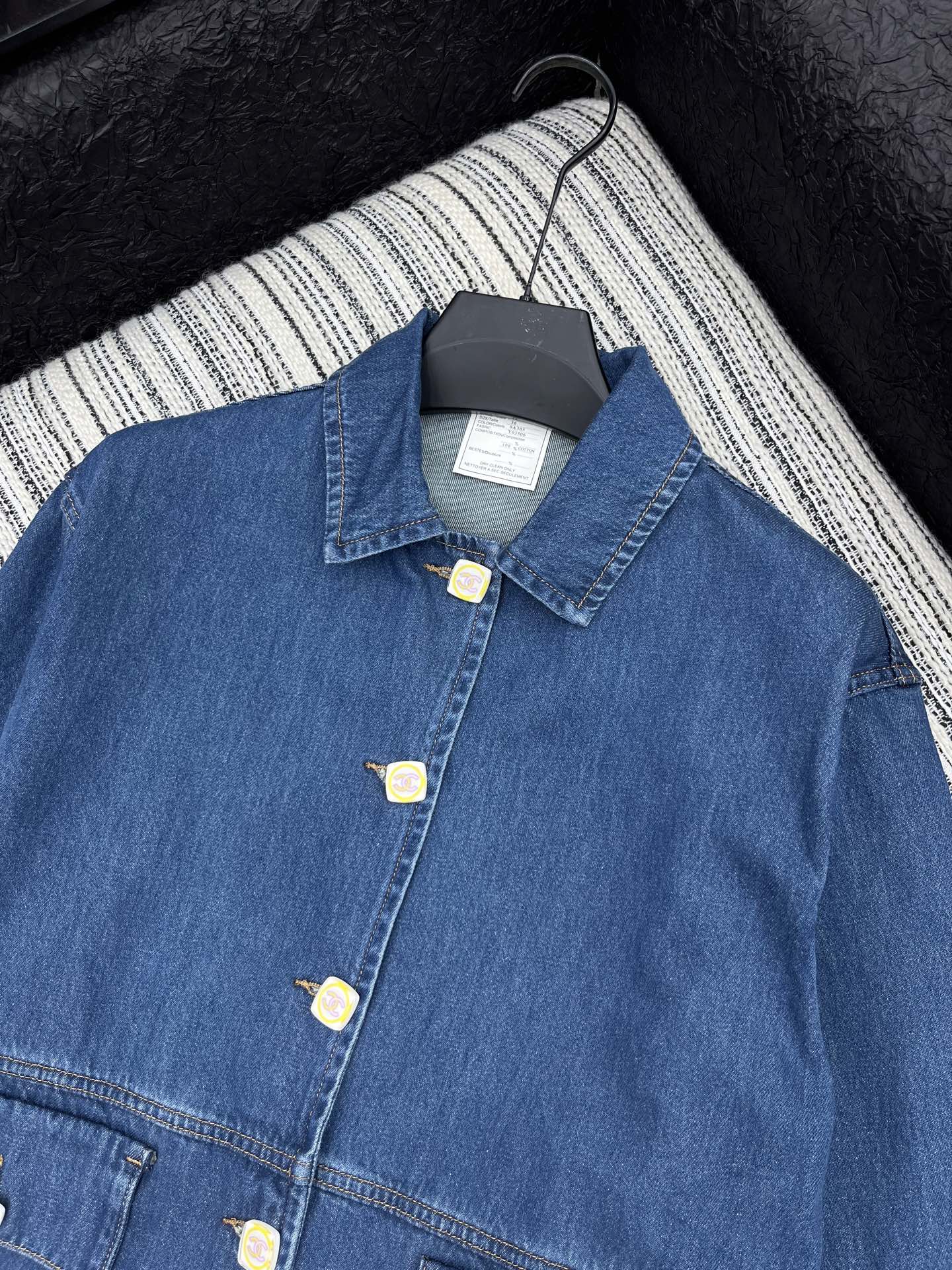 Chanel Vintage Denim Jacket - Classic Style, Premium Quality, Blue 3 i1754892178088 3635 0 1