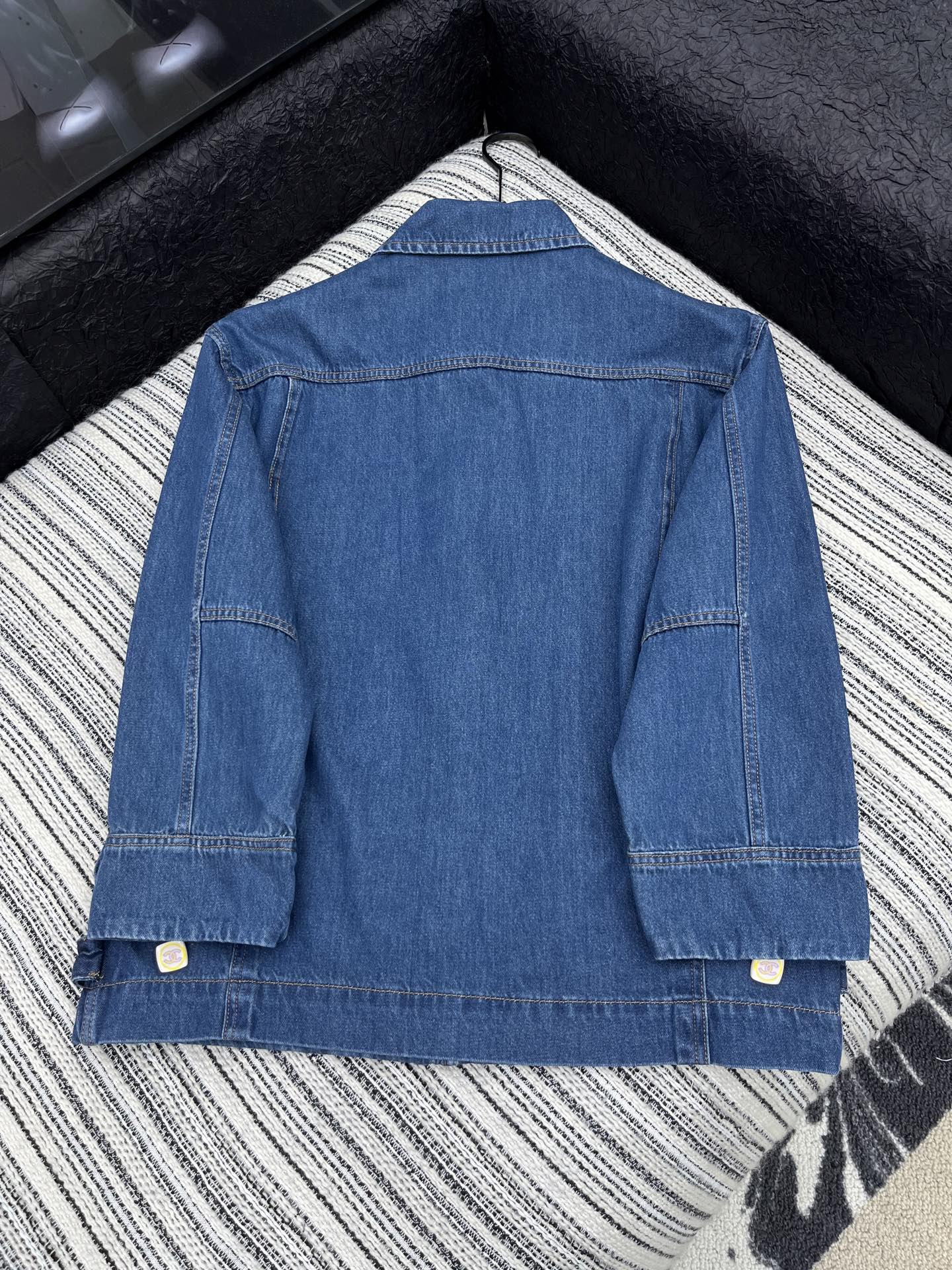 Chanel Vintage Denim Jacket - Classic Style, Premium Quality, Blue 8 i1754892178100 826 0 6