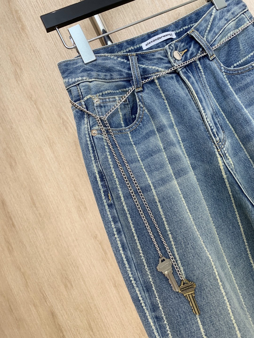 “2025 Laser Striped Jeans: Customizable Cotton Cowboy Pants for Daily Commuting” - 图片 4