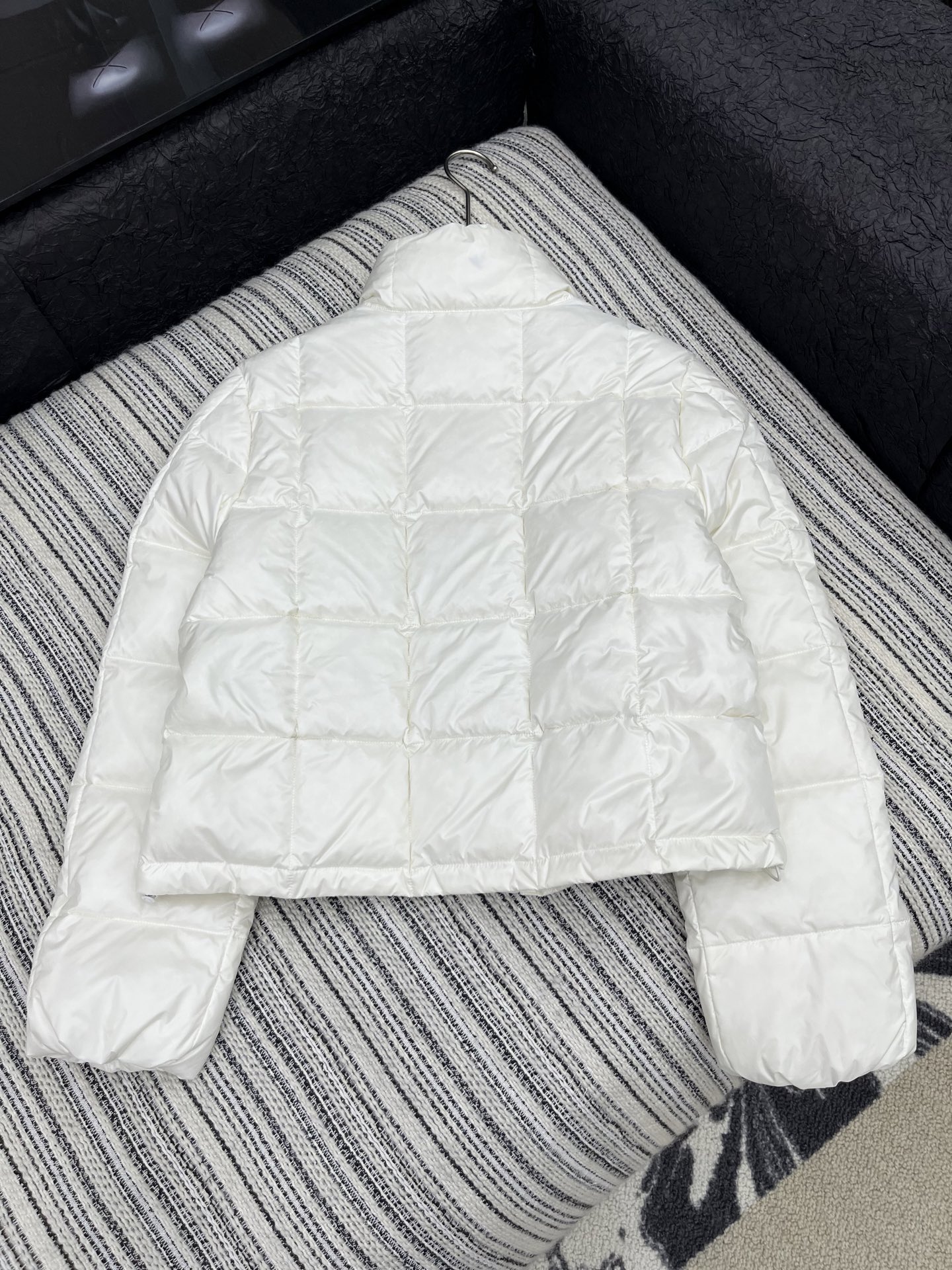 🛒𝐍𝐄𝐖 · 𝟐𝟎𝟐5/爆款现货

原单品质  Mon*｜25秋冬新品
代购爆款本季最好看的一款羽绒服外