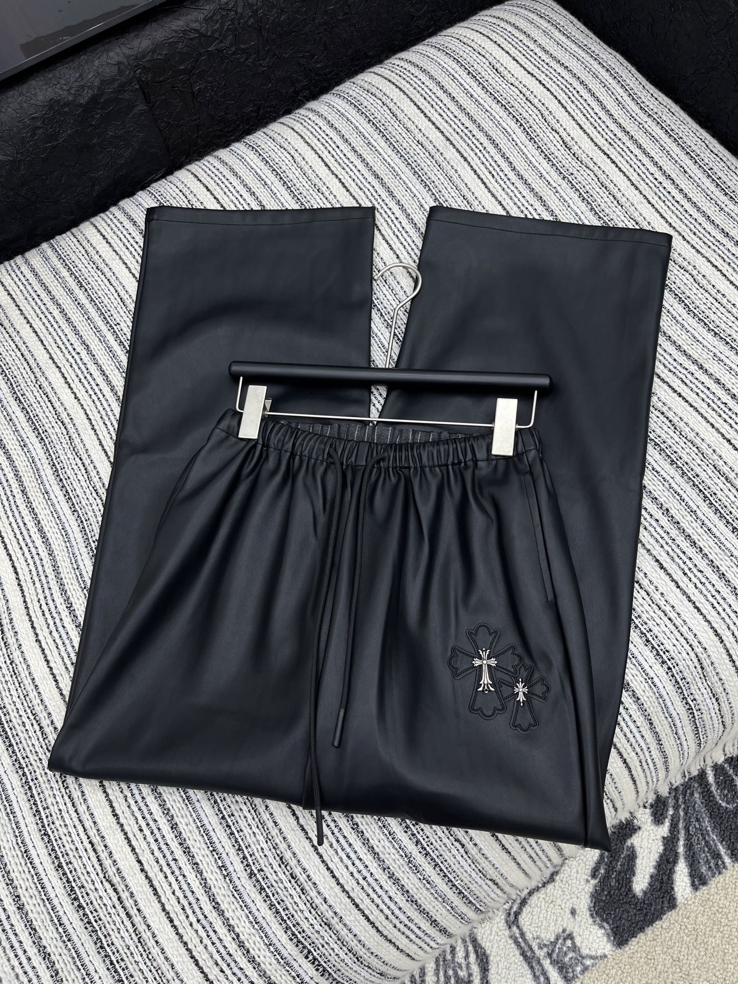 “2025 New Single-Rate Female Suit: Stylish, Sophisticated, and Customizable All-Season Wear” - 图片 6