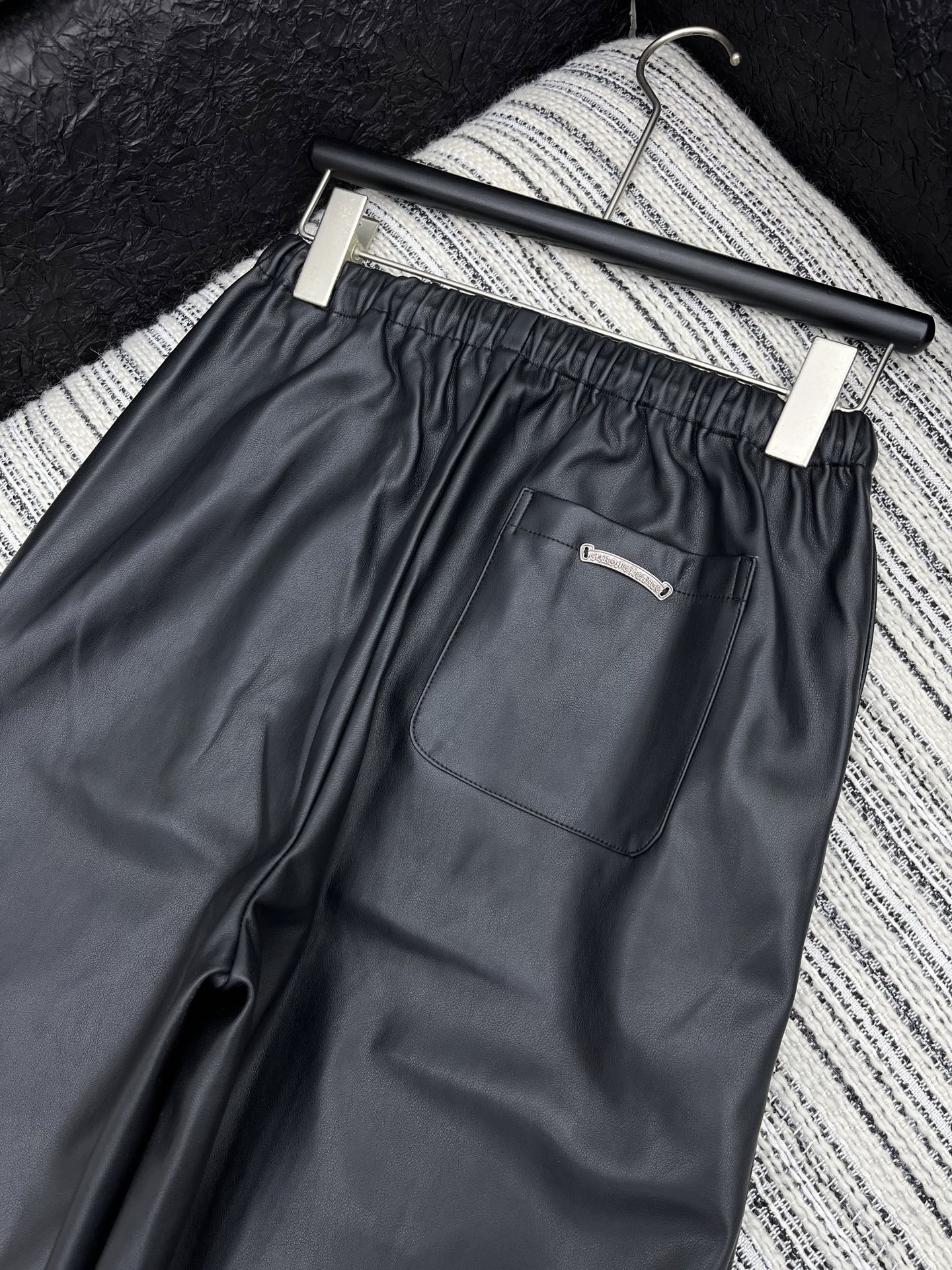 “2025 New Single-Rate Female Suit: Stylish, Sophisticated, and Customizable All-Season Wear” - 图片 8