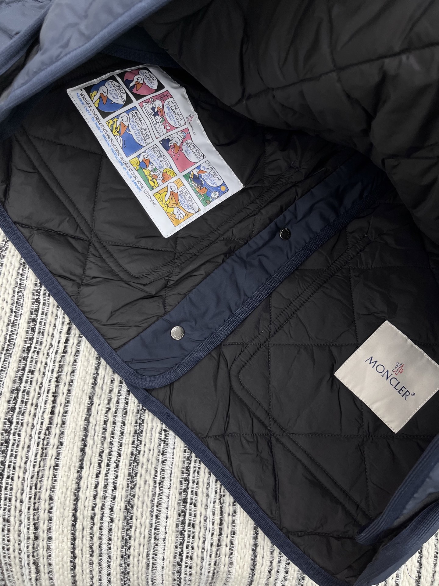 🛒𝐍𝐄𝐖 · 𝟐𝟎𝟐5/爆款现货

原单品质   Mon*｜25秋冬新品【配腰带】
代购爆款本季最好看的