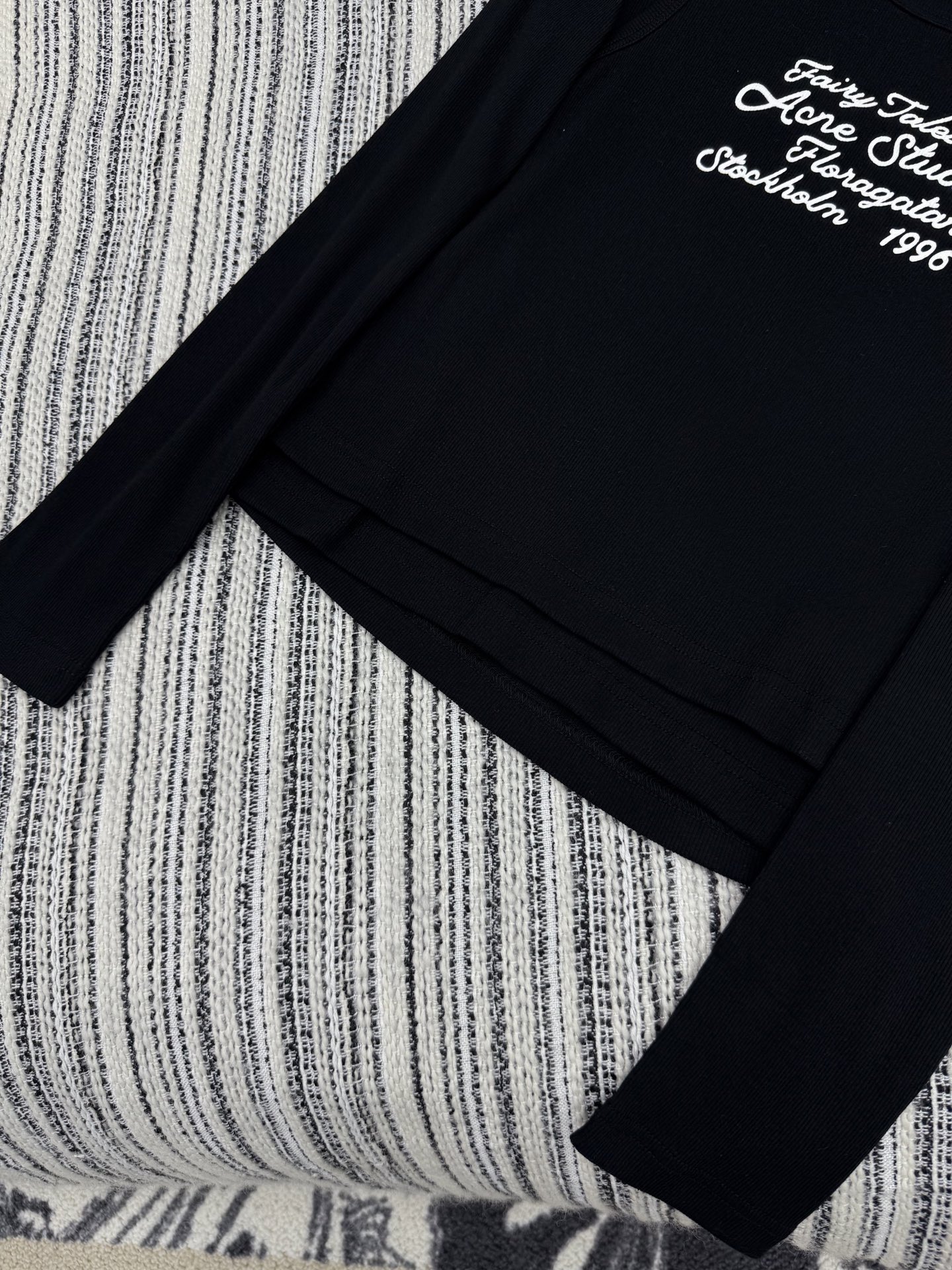 “2025 ACNE STUDIO Female Suit: Elegant Design for Fashionable Women, Perfect Fit, Black Almond, S M L” - 图片 4