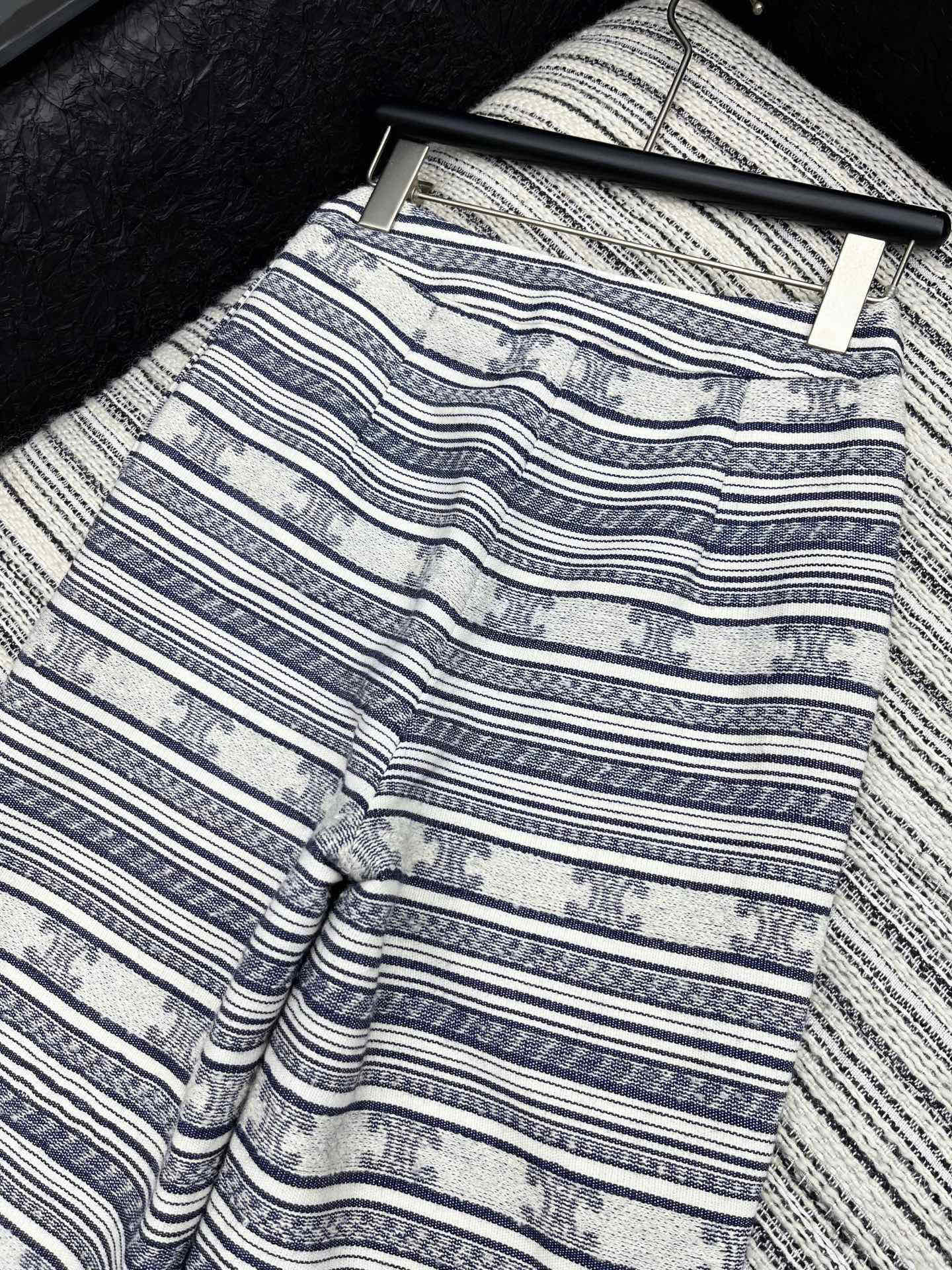 Title: “P840 High-End Clothing Collection 2025 – Striped Vests and Pants, One-Size Dress” Summary: New exclusive P840 collection featuring striped vests, one-size - 图片 8