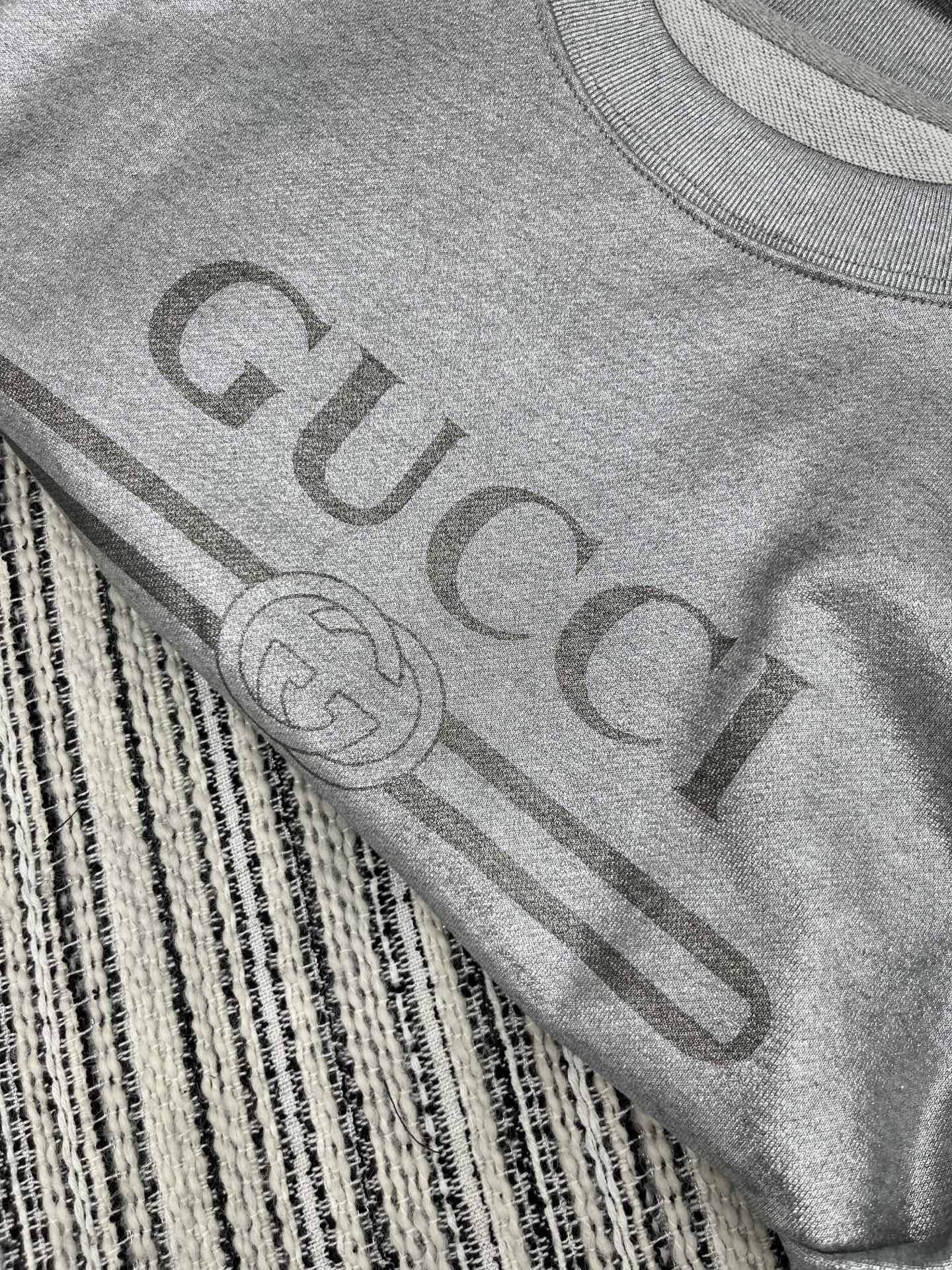 “2025 Gucci Autumn Classic Silver Women’s Suit with Loose Fit and Comfortable Design” - 图片 6