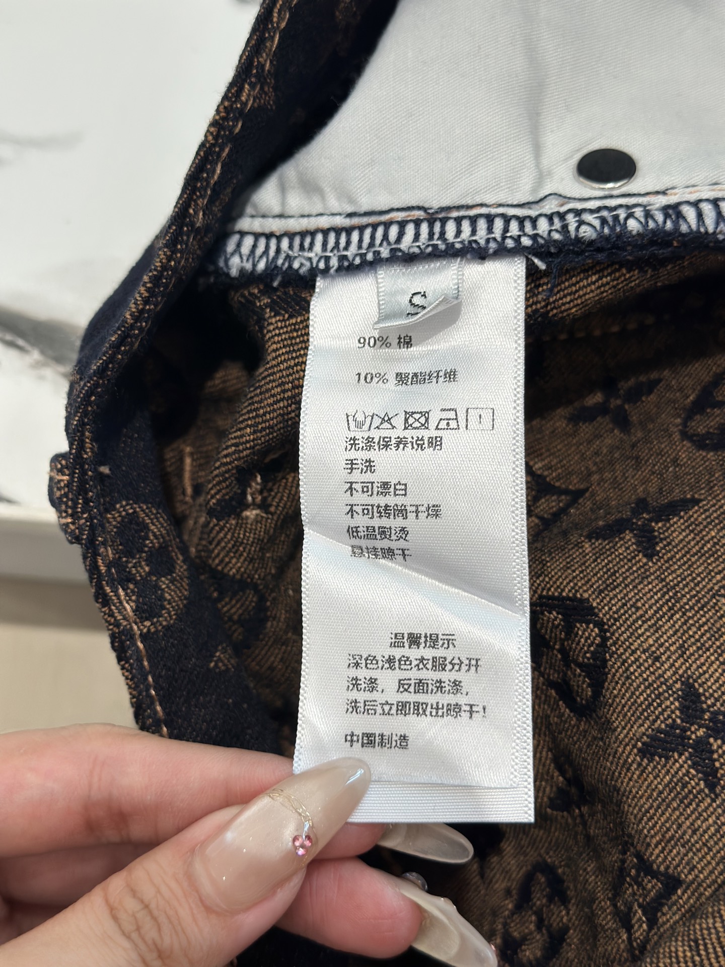 🛒𝐍𝐄𝐖 · 𝟐𝟎𝟐5/爆款现货

原单品质  设计师原创｜2025新款提花牛仔裤
定制YB斜纹棉牛仔材