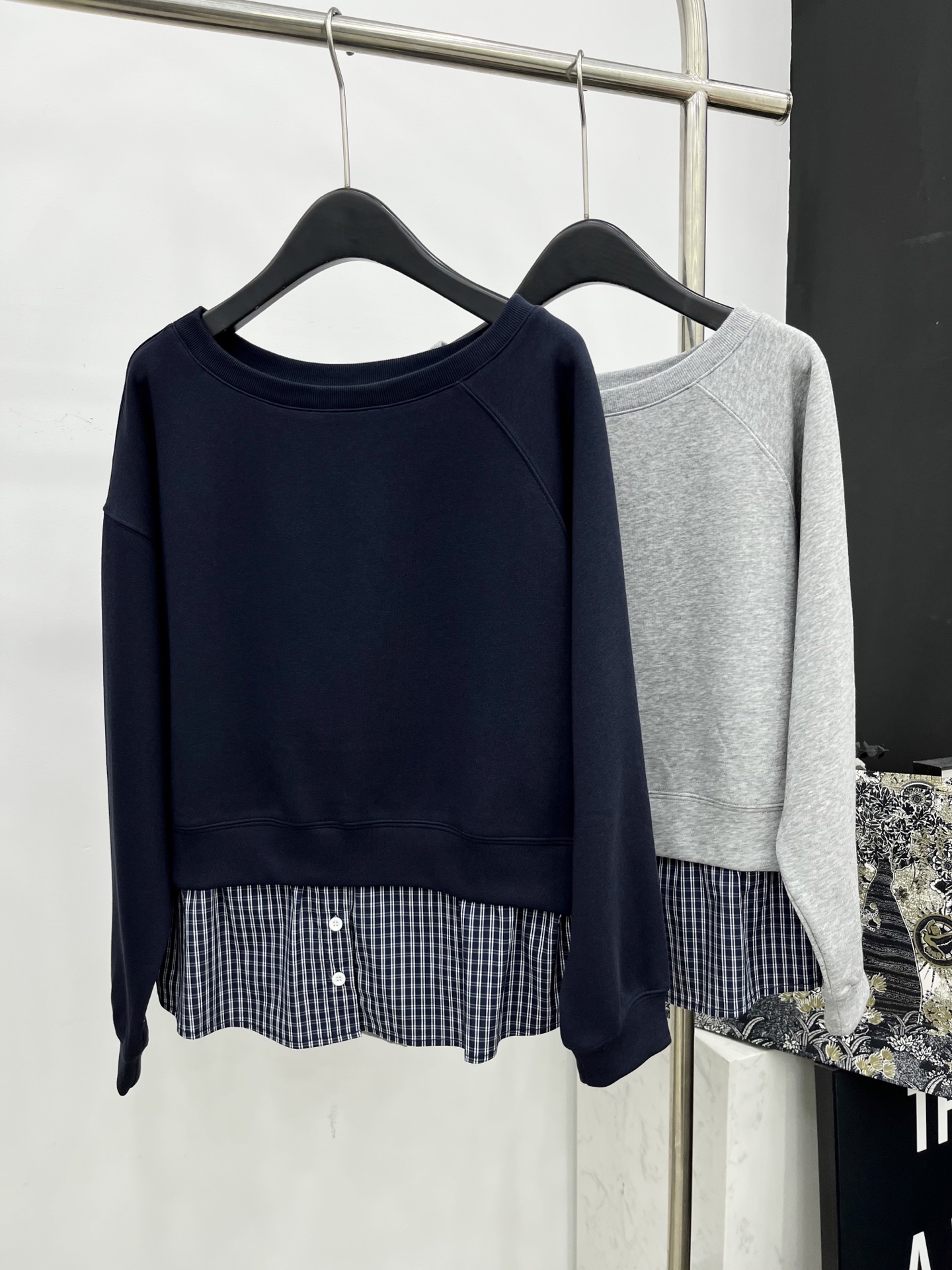 🛒𝐍𝐄𝐖 · 𝟐𝟎𝟐5/爆款现货

原单品质  设计师｜2025新款套装
日常穿搭 高级的调调又A又飒！