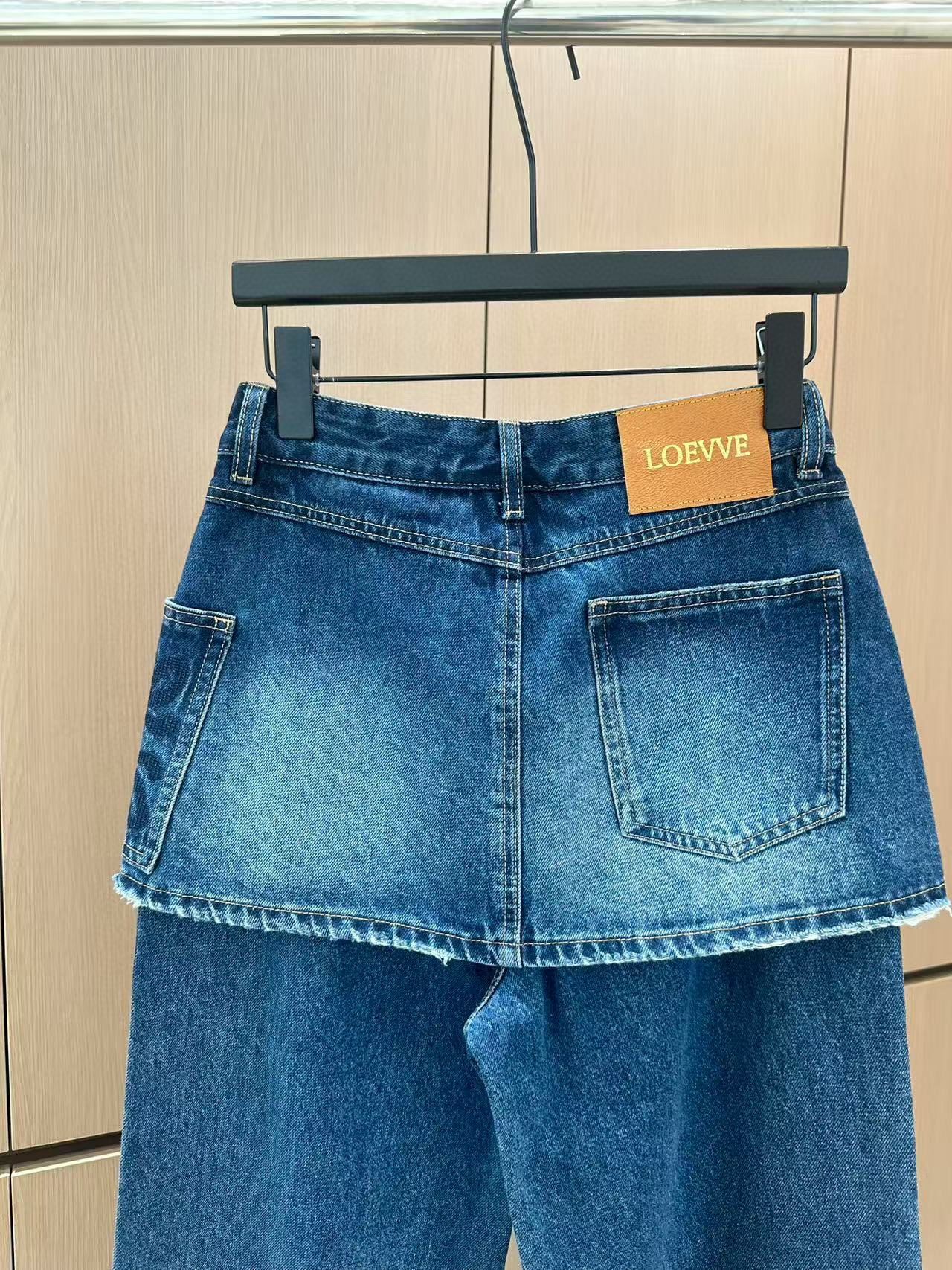 🛒𝐍𝐄𝐖 · 𝟐𝟎𝟐5/爆款现货

设计师原创｜2025围裙式叠搭牛仔裤
定制YB斜纹棉牛仔材质 工艺洗