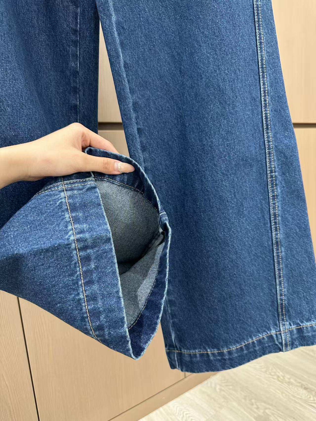 🛒𝐍𝐄𝐖 · 𝟐𝟎𝟐5/爆款现货

设计师原创｜2025双口袋刺绣logo牛仔裤【配腰带】
定制YB斜纹