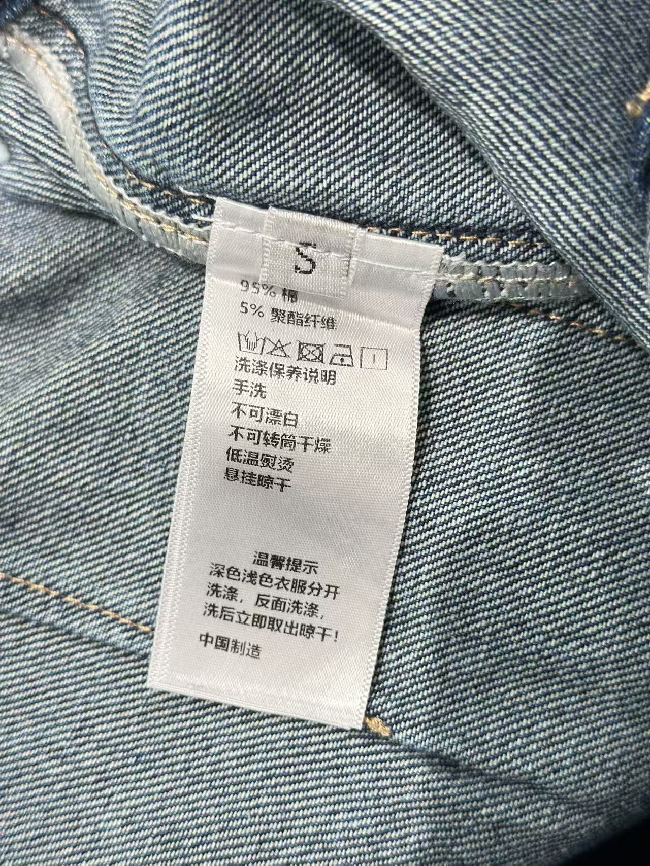 🛒𝐍𝐄𝐖 · 𝟐𝟎𝟐5/爆款现货

设计师原创｜2025双口袋刺绣logo牛仔裤【配腰带】
定制YB斜纹