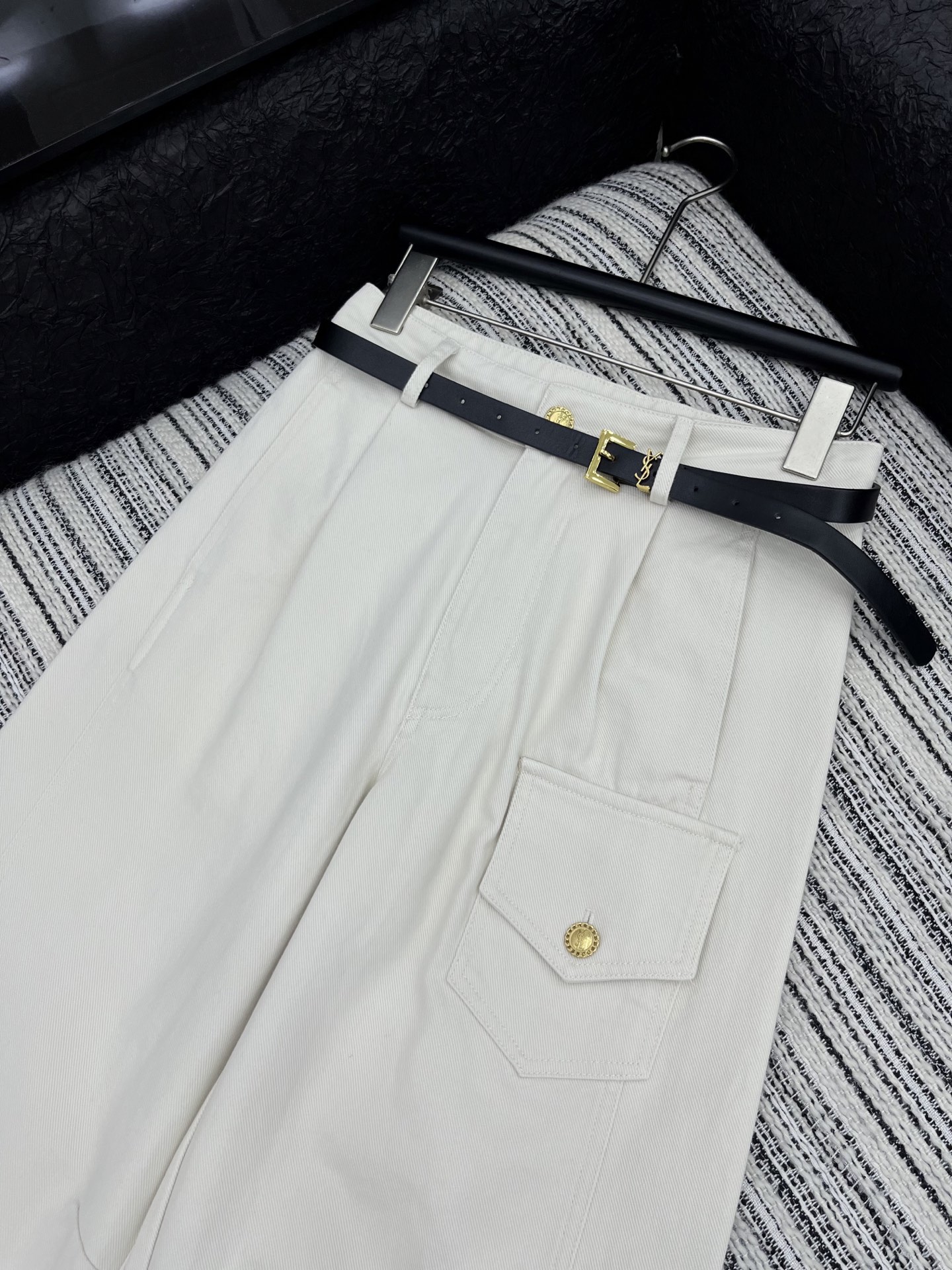 🛒𝐍𝐄𝐖 · 𝟐𝟎𝟐5/爆款现货

原单品质 Ysl｜2025新款工装口袋牛仔裤【配腰带】
极具设计感的