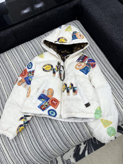 Louis Vuitton 2025 Monogram Print Hooded Down Short Jacket 1 Louis Vuitton 2025 Monogram Print Hooded Down Short Jacket