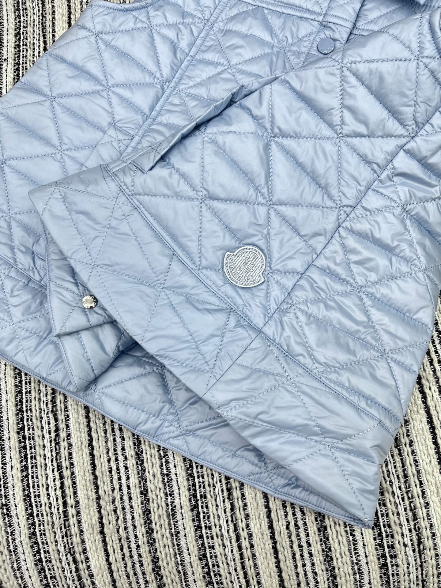 🛒𝐍𝐄𝐖 · 𝟐𝟎𝟐5/爆款现货

原单品质  Mon*｜25秋冬新品
代购爆款本季最好看的一款羽绒服马