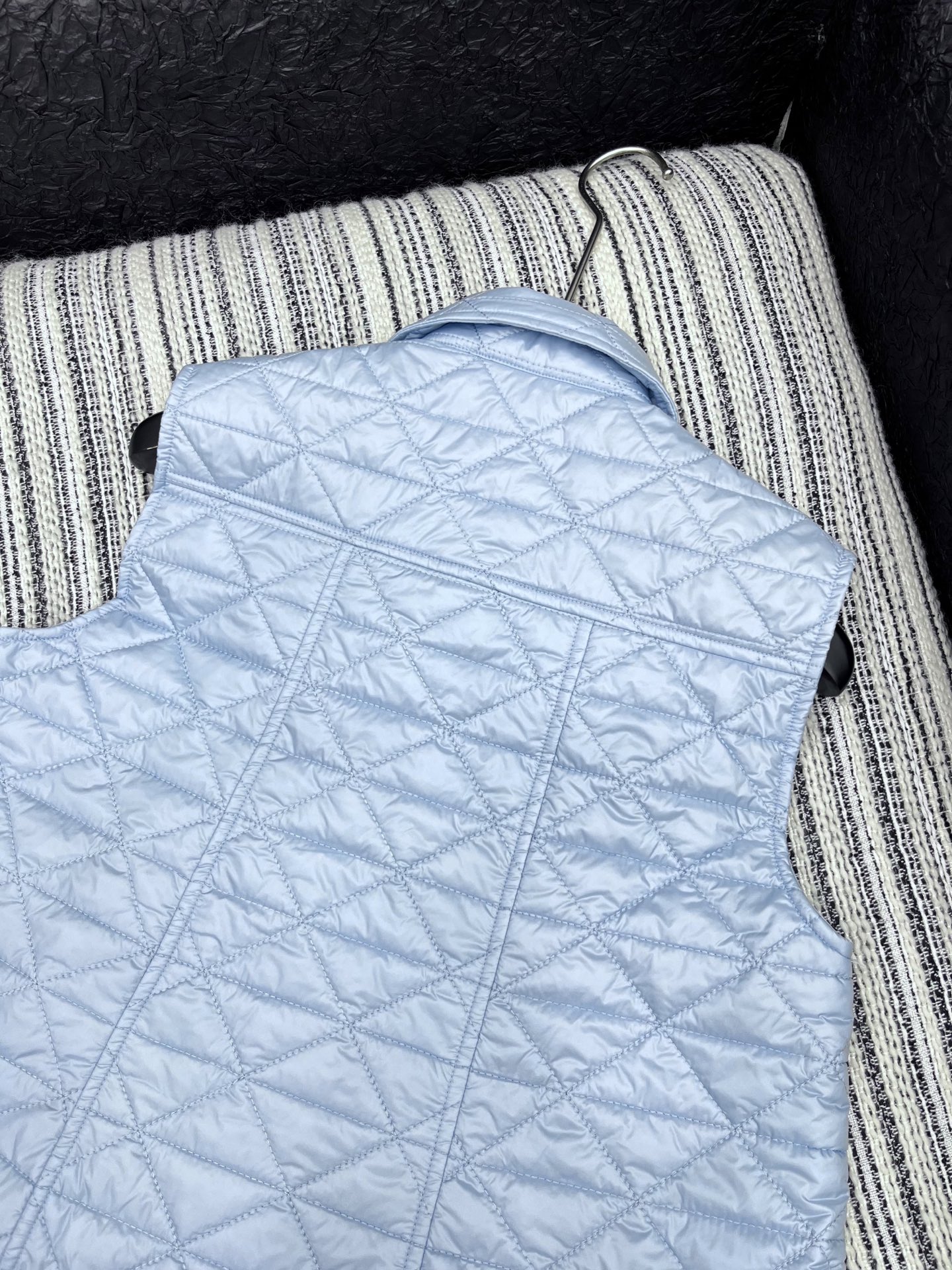 🛒𝐍𝐄𝐖 · 𝟐𝟎𝟐5/爆款现货

原单品质  Mon*｜25秋冬新品
代购爆款本季最好看的一款羽绒服马