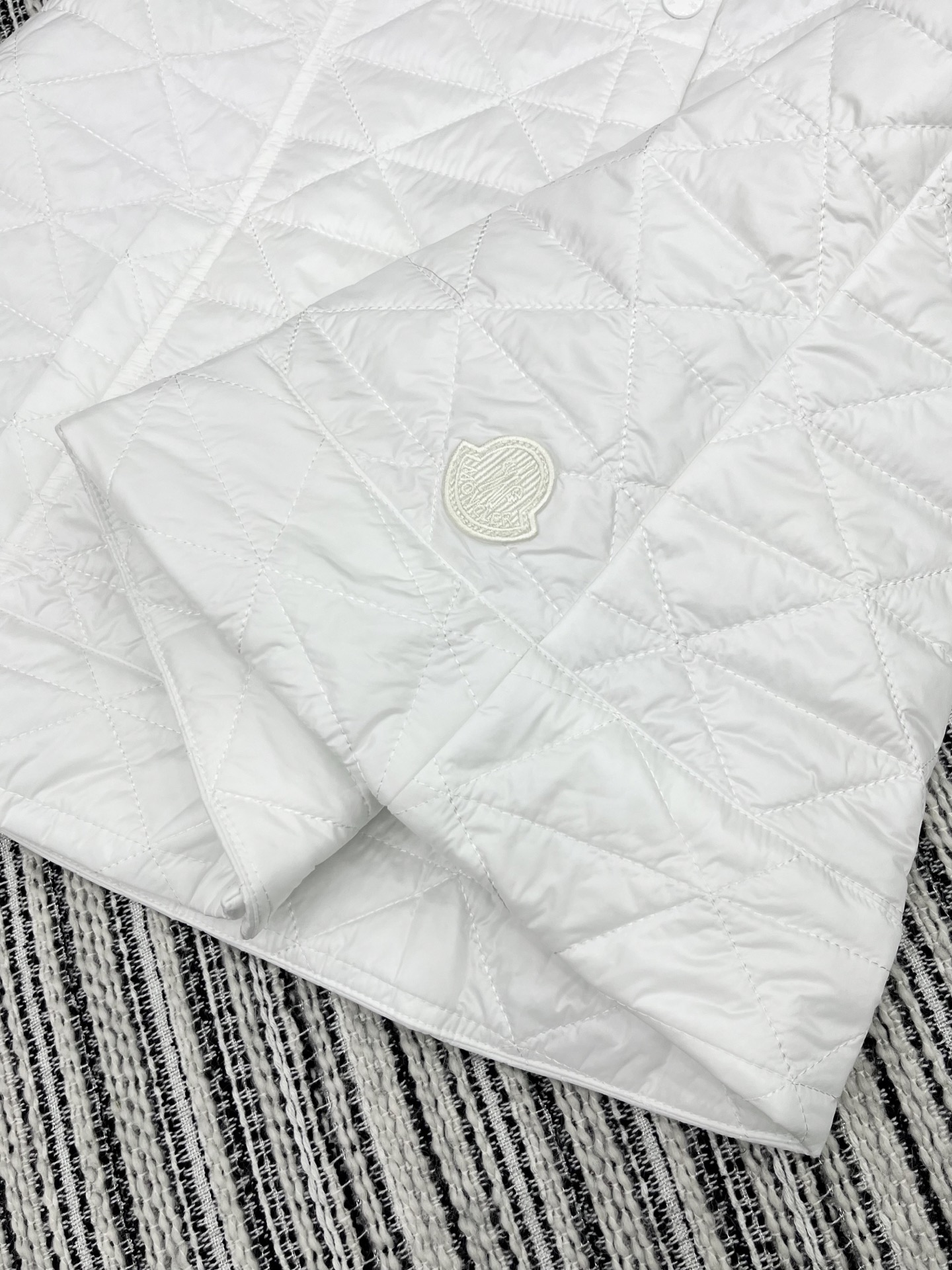 🛒𝐍𝐄𝐖 · 𝟐𝟎𝟐5/爆款现货

原单品质  Mon*｜25秋冬新品
代购爆款本季最好看的一款羽绒服马