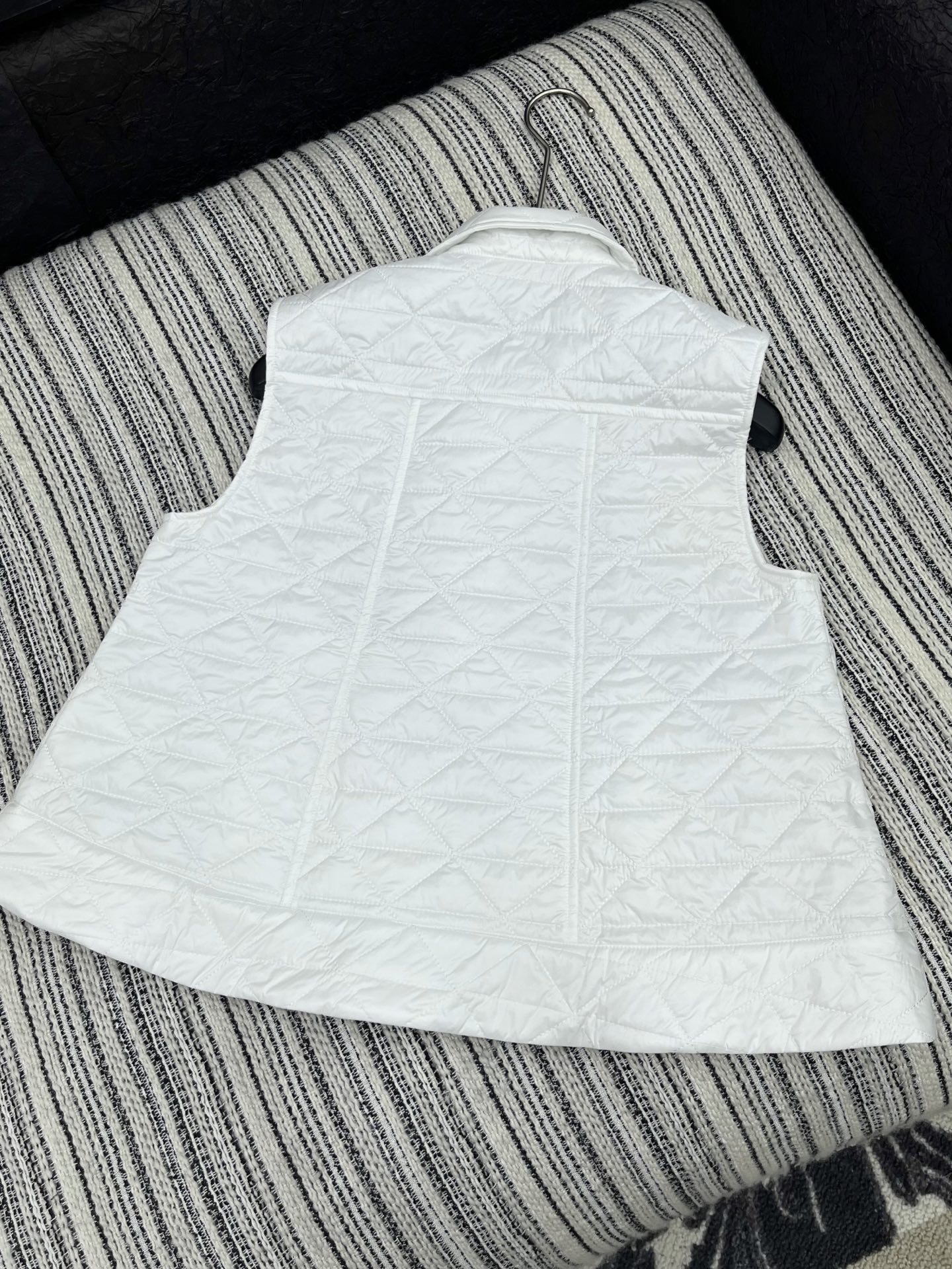 🛒𝐍𝐄𝐖 · 𝟐𝟎𝟐5/爆款现货

原单品质  Mon*｜25秋冬新品
代购爆款本季最好看的一款羽绒服马