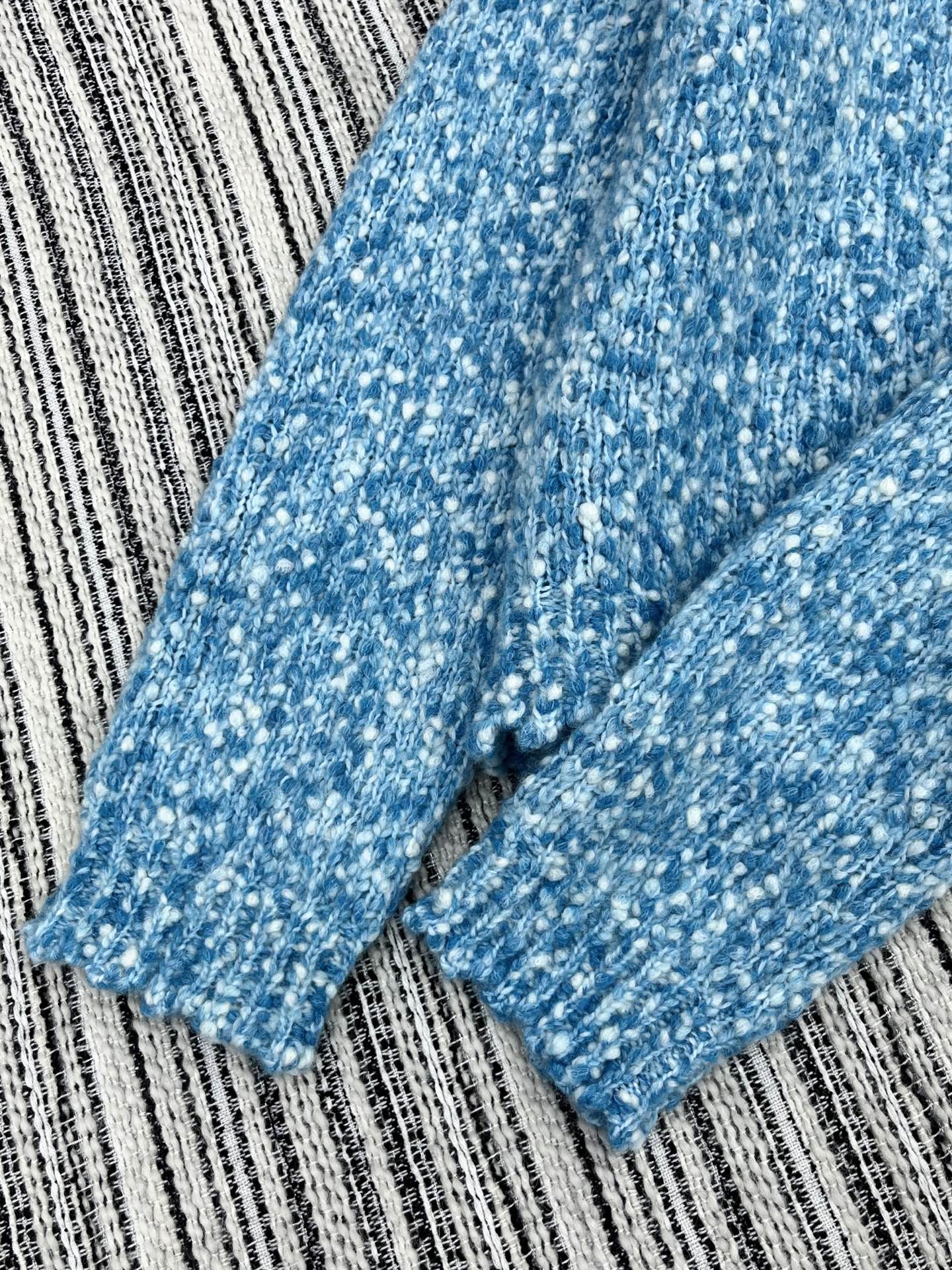 🛒𝐍𝐄𝐖 · 𝟐𝟎𝟐5/爆款现货原单品质 Chan*｜25中古系列重工手工大钻扣圆领外套独家订制纱线 ，