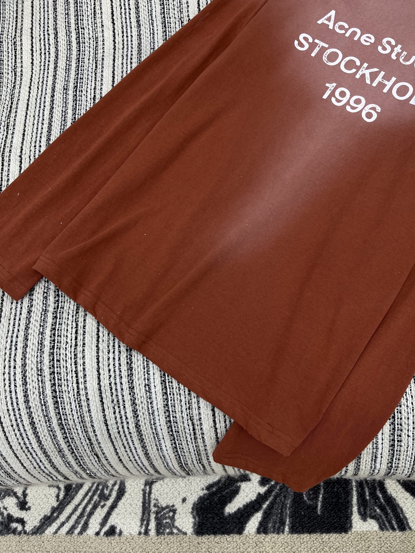 🛒𝐍𝐄𝐖 · 𝟐𝟎𝟐5/爆款现货【原版定制】Acne Stu *｜精致重工洗水磨破印花长袖T恤高级扎染 