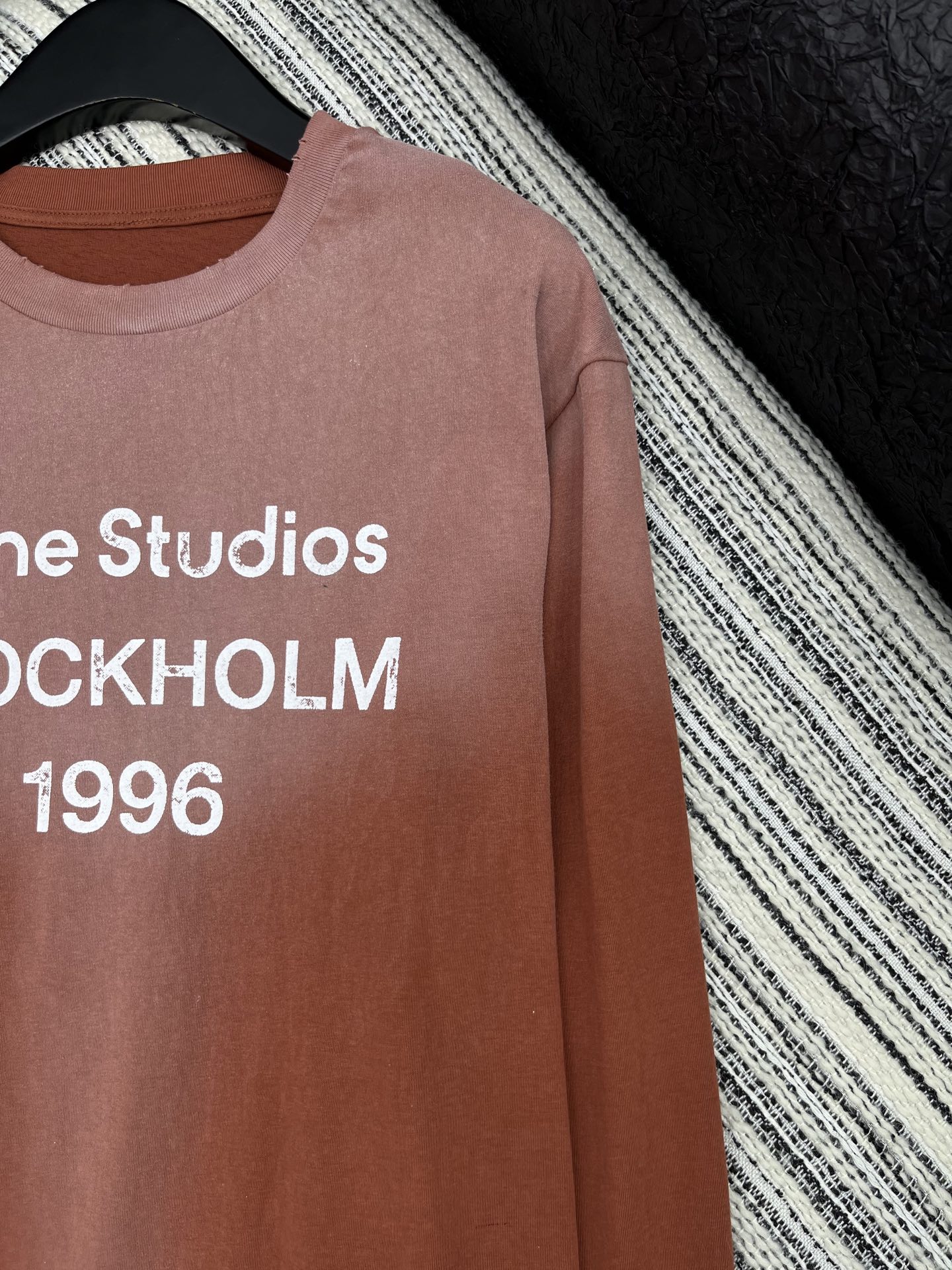 🛒𝐍𝐄𝐖 · 𝟐𝟎𝟐5/爆款现货【原版定制】Acne Stu *｜精致重工洗水磨破印花长袖T恤高级扎染 