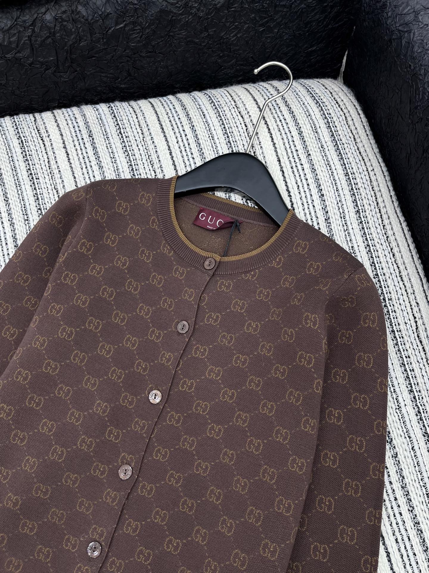 Gucci Jacquard Knit Cardigan - Classic Solid Color, Round Neck, Regular Fit 3 i1757318262943 6230 0 1