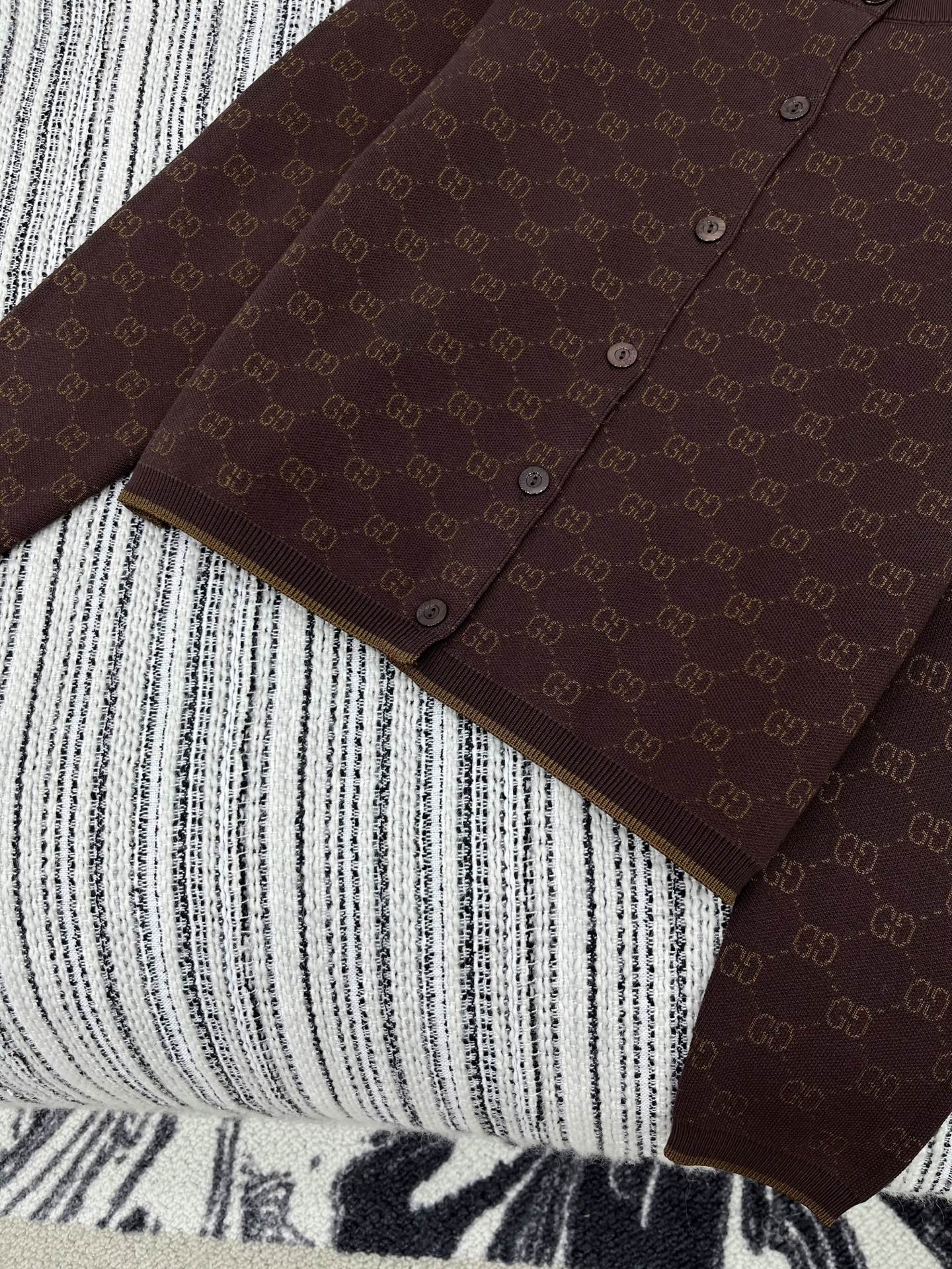 Gucci Jacquard Knit Cardigan - Classic Solid Color, Round Neck, Regular Fit 5 i1757318264403 5449 0 3