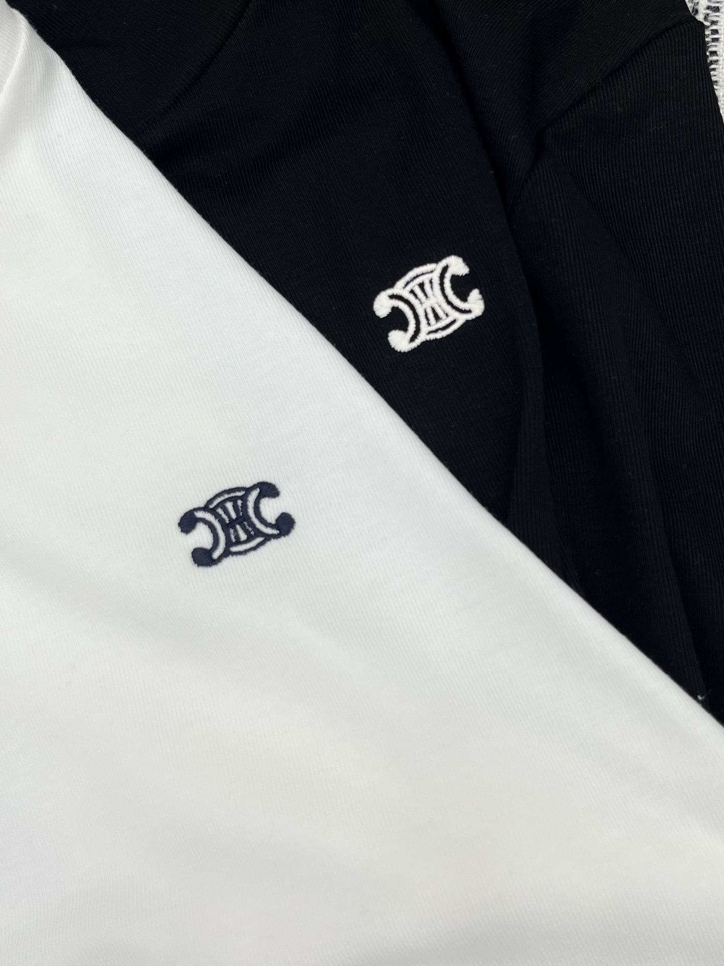 🛒𝐍𝐄𝐖 · 𝟐𝟎𝟐5/爆款现货原单品质 Celi*｜2025新款高弹力打底衫云感舒适系列！上身的触感谁