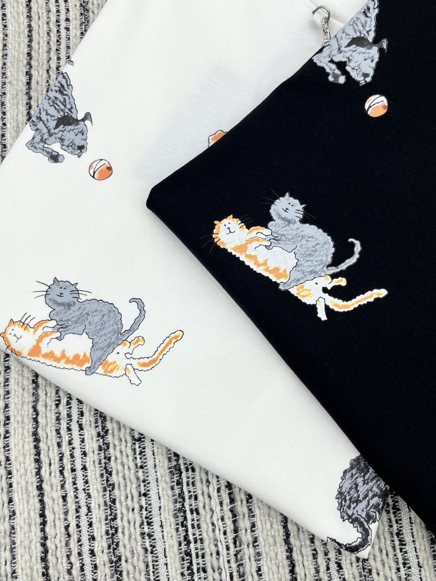 🛒𝐍𝐄𝐖 · 𝟐𝟎𝟐5/爆款现货原单品质 Lv*｜25早秋印花短袖T恤精致版型上身巨显瘦！定制最新工艺 