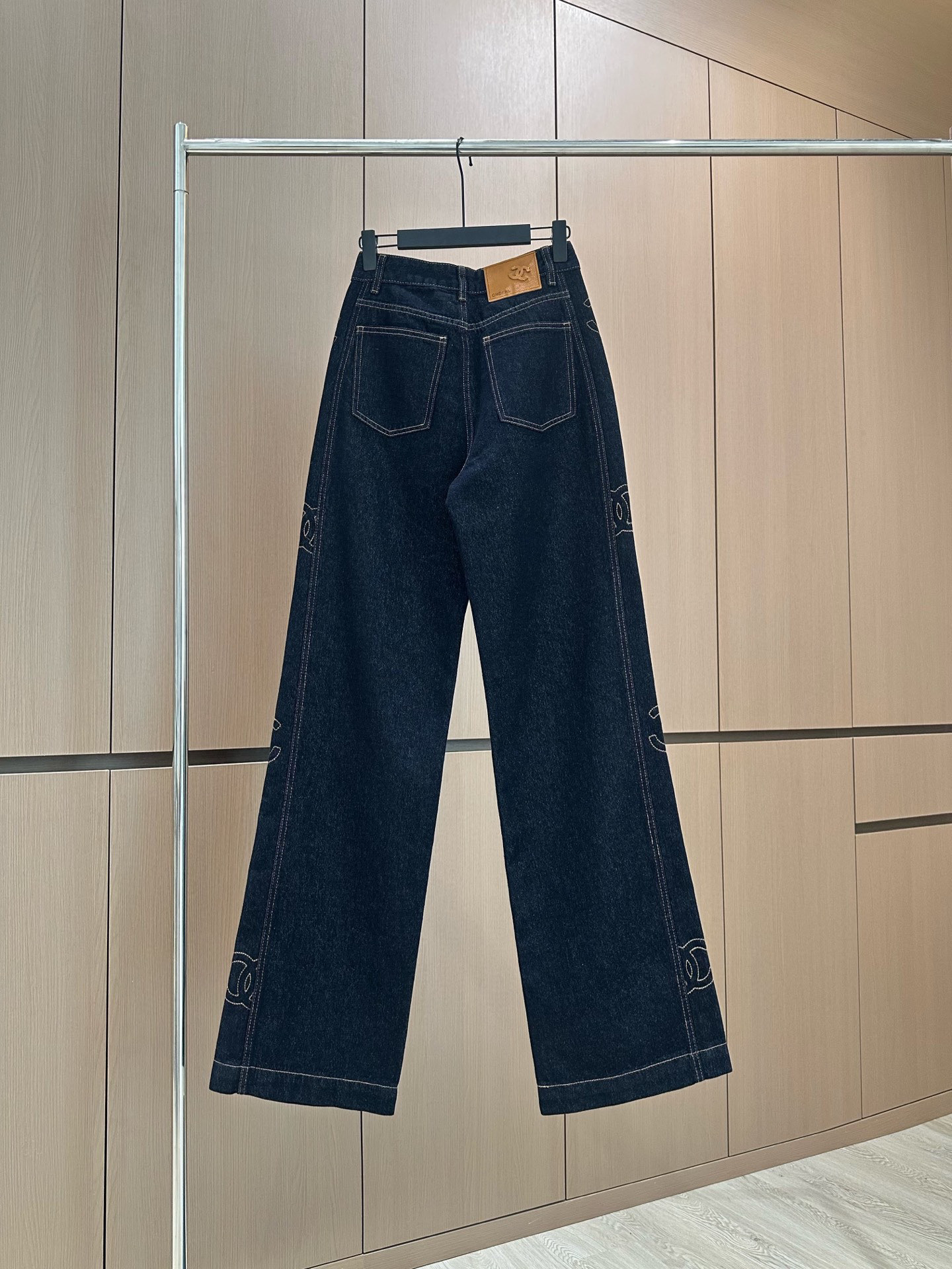 🛒𝐍𝐄𝐖 · 𝟐𝟎𝟐5/爆款现货设计师 原创｜2025新款侧边刺绣牛仔裤定制YB斜纹棉牛仔材质 工艺洗水