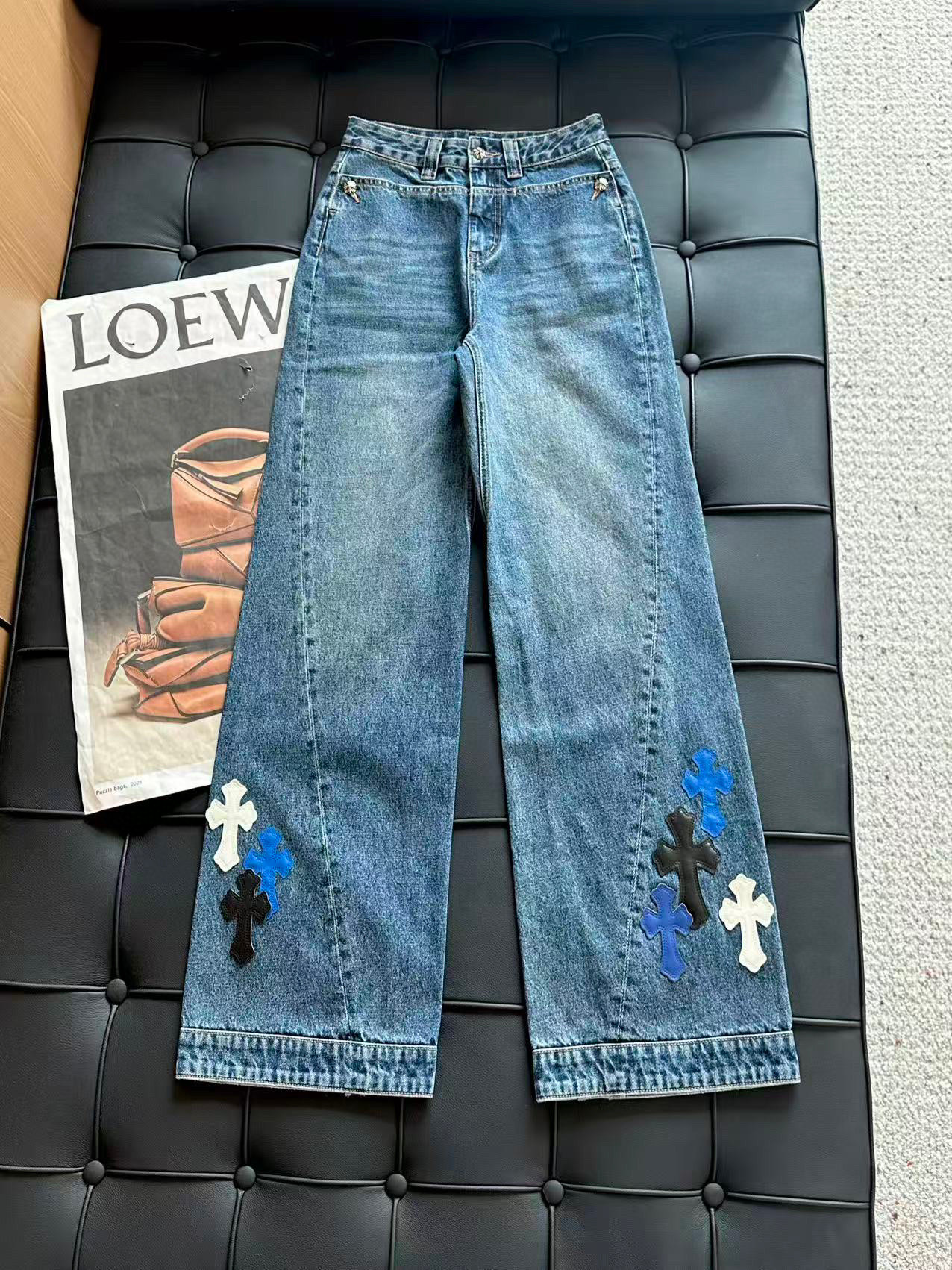 🛒𝐍𝐄𝐖 · 𝟐𝟎𝟐5/爆款现货原单品质 克罗星｜2025撞色贴布绣牛仔裤定制YB斜纹棉牛仔材质 工艺洗