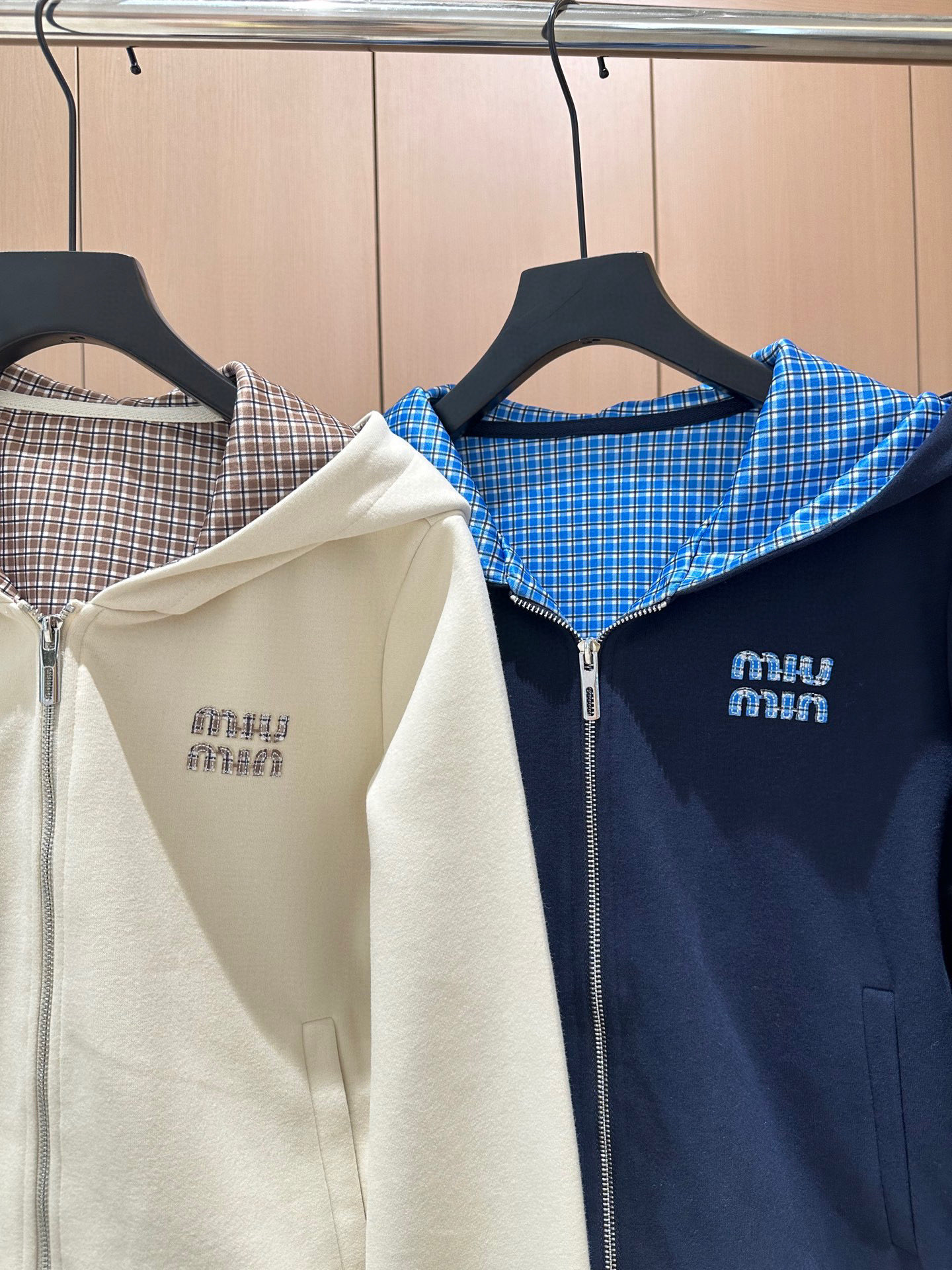 🛒𝐍𝐄𝐖 · 𝟐𝟎𝟐5/爆款现货原创 设计师｜2025新款套装日常穿搭 高级的调调又A又飒！带帽双拉链格