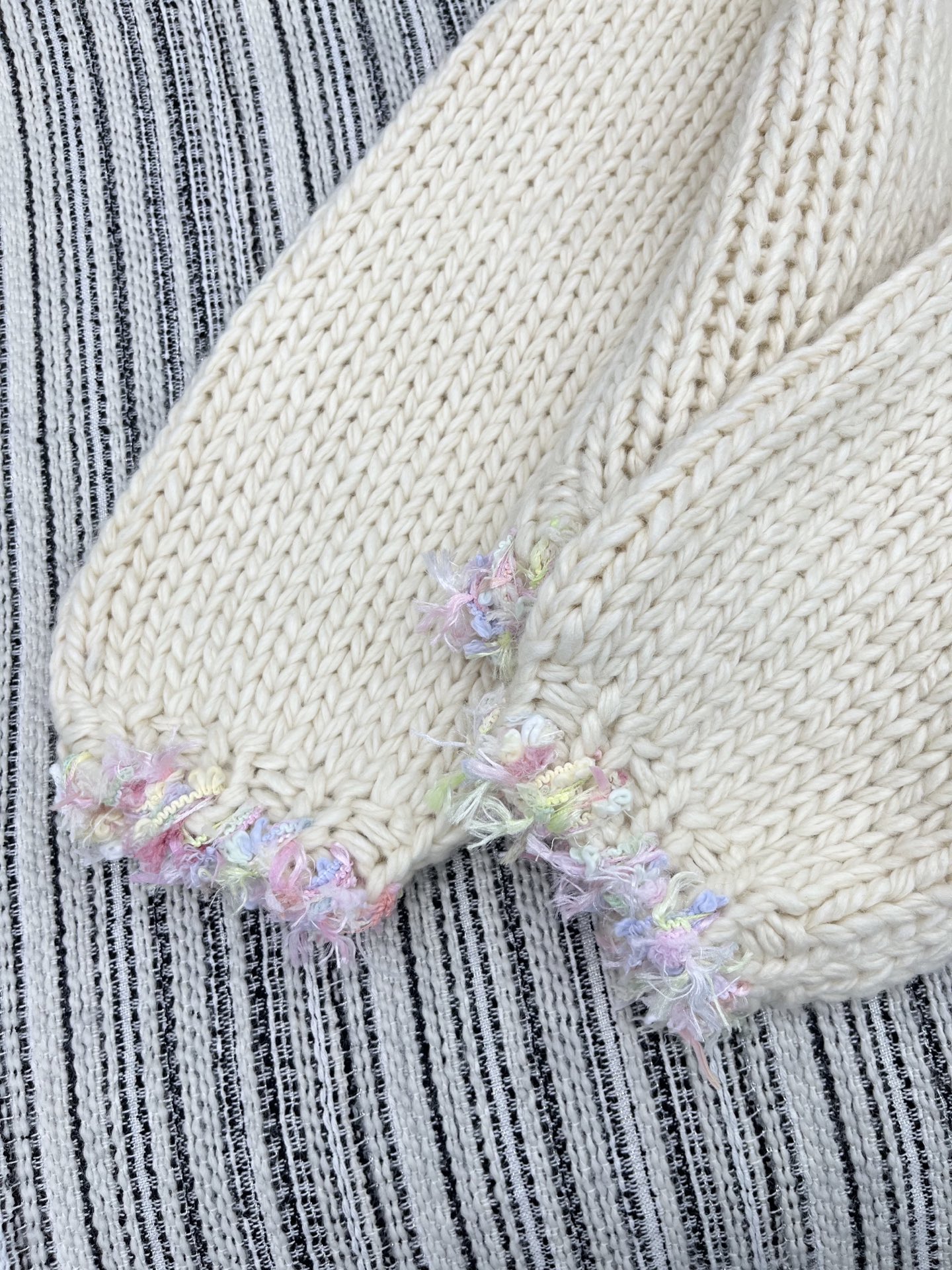 🛒𝐍𝐄𝐖 · 𝟐𝟎𝟐5/爆款现货原单品质 Chan*｜25中古系列重工手工大钻扣圆领外套独家订制纱线 ，