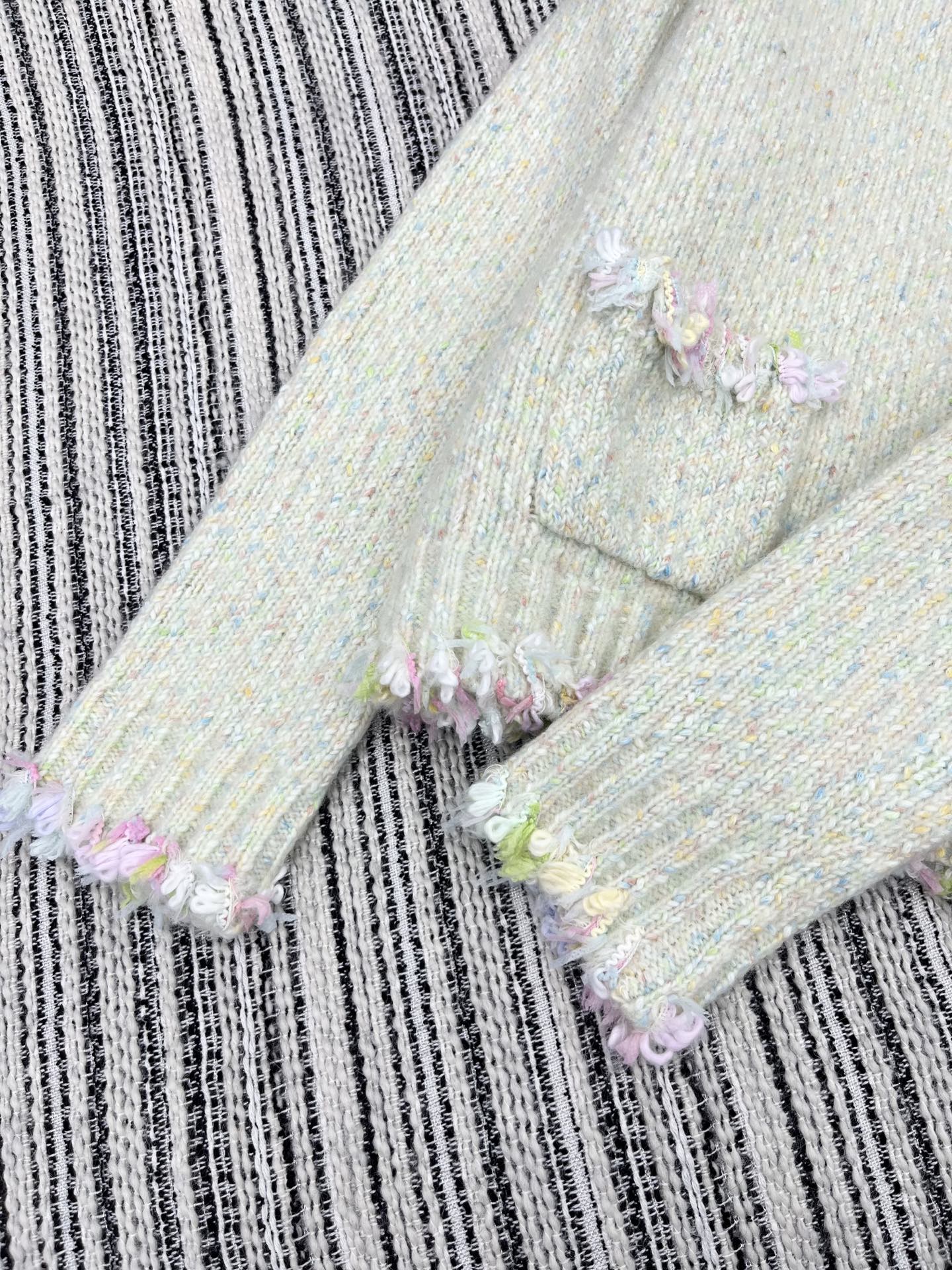 🛒𝐍𝐄𝐖 · 𝟐𝟎𝟐5/爆款现货原单品质 Chan*｜25中古系列重工手工花边圆领外套独家订制纱线 ，设