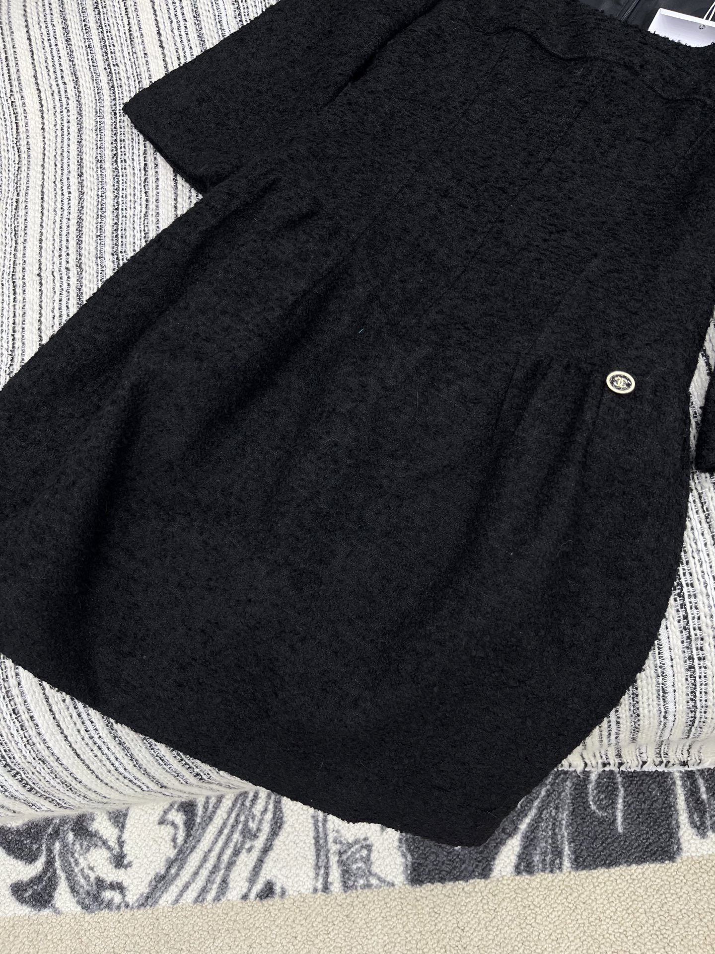 🛒𝐍𝐄𝐖 · 𝟐𝟎𝟐5/爆款现货【原版定制】Chan*｜2025新品编织粗花呢大圆领连衣裙定制YB进口材