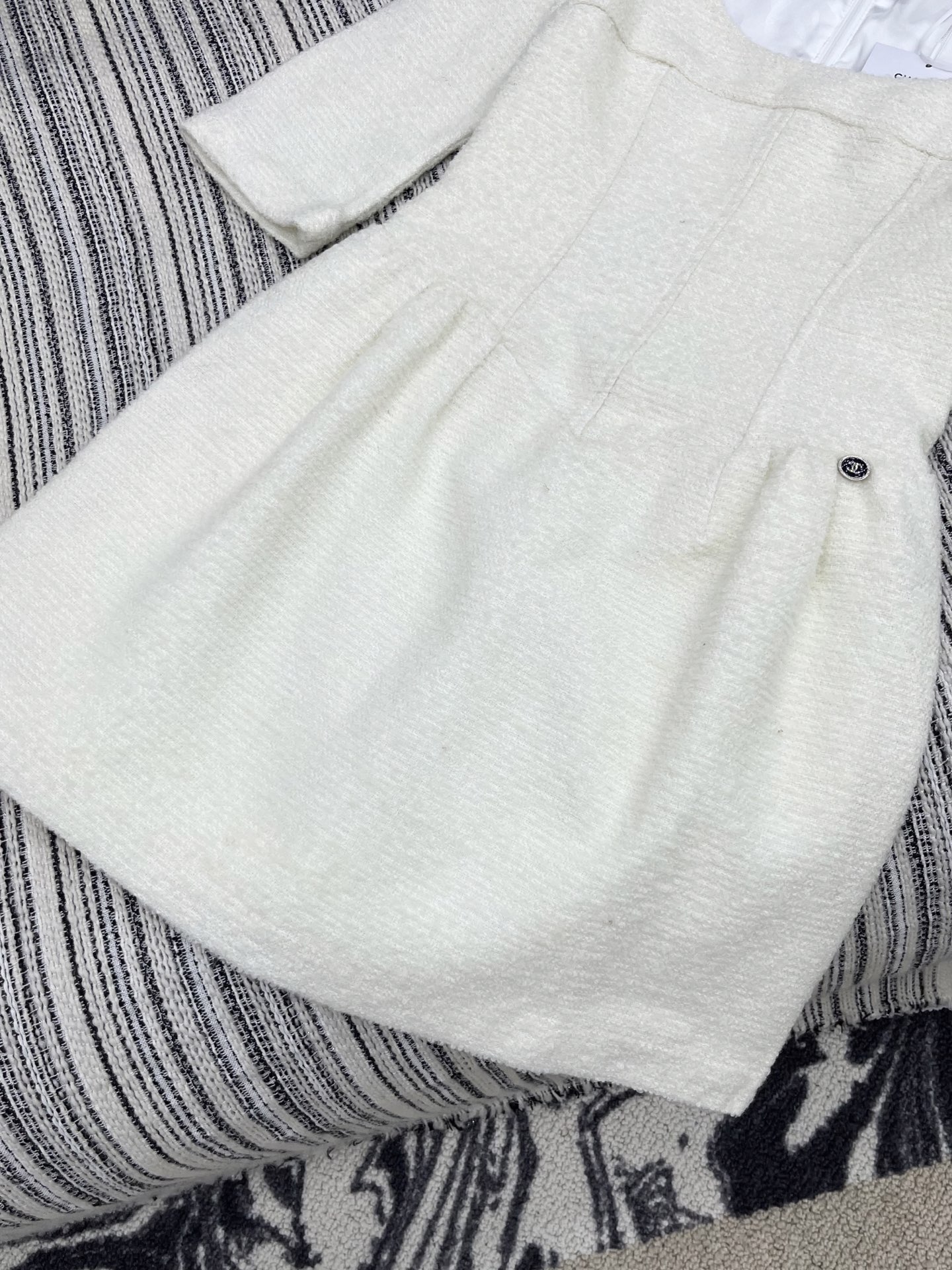 🛒𝐍𝐄𝐖 · 𝟐𝟎𝟐5/爆款现货【原版定制】Chan*｜2025新品编织粗花呢大圆领连衣裙定制YB进口材