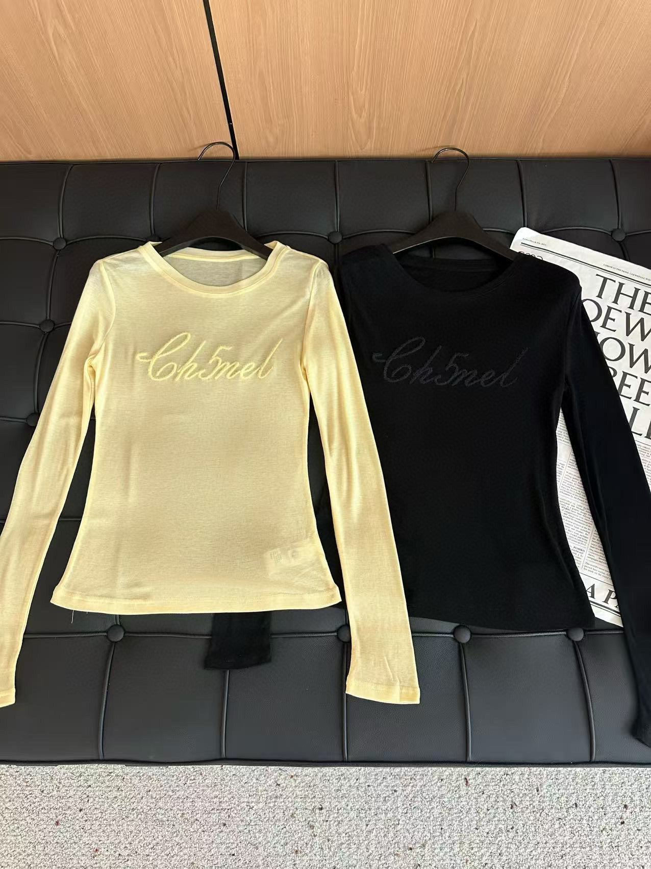 🛒𝐍𝐄𝐖 · 𝟐𝟎𝟐5/爆款现货设计师 原创｜2025新款天丝羊毛打底衫云感舒适的系列！上身的触感谁穿谁