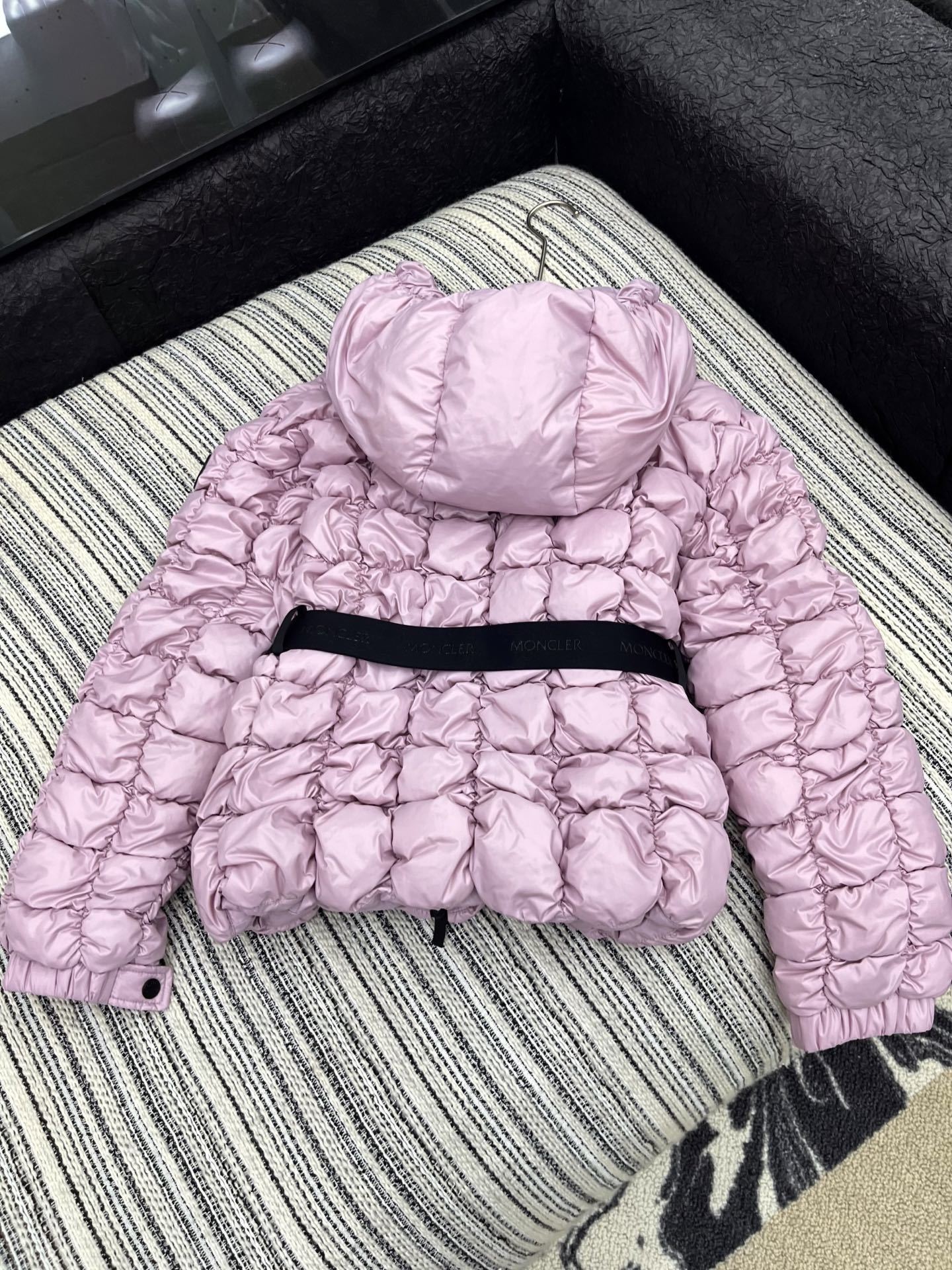 🛒𝐍𝐄𝐖 · 𝟐𝟎𝟐5/爆款现货原单品质 Mon*|25秋冬新品【配腰带】代购爆款本季最好看的一款羽绒服