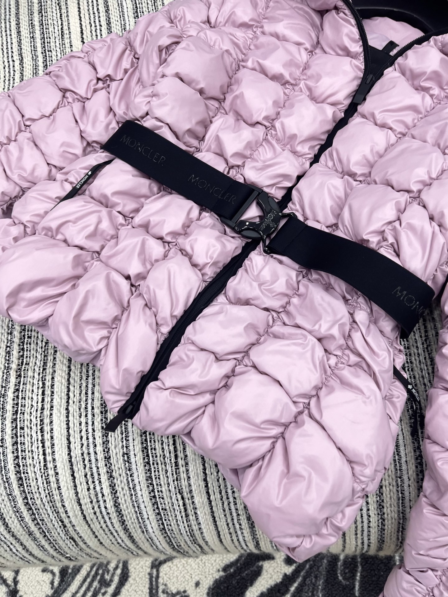 🛒𝐍𝐄𝐖 · 𝟐𝟎𝟐5/爆款现货原单品质 Mon*|25秋冬新品【配腰带】代购爆款本季最好看的一款羽绒服