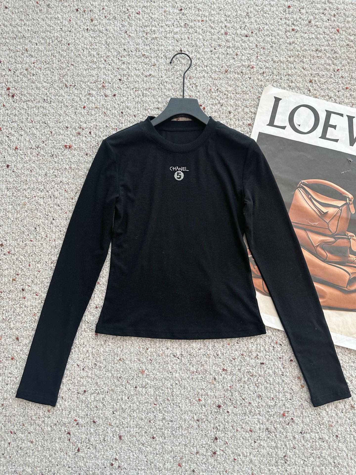 🛒𝐍𝐄𝐖 · 𝟐𝟎𝟐5/爆款现货设计师 原创｜2025新款天丝打底衫云感舒适的系列！上身的触感谁穿谁知道